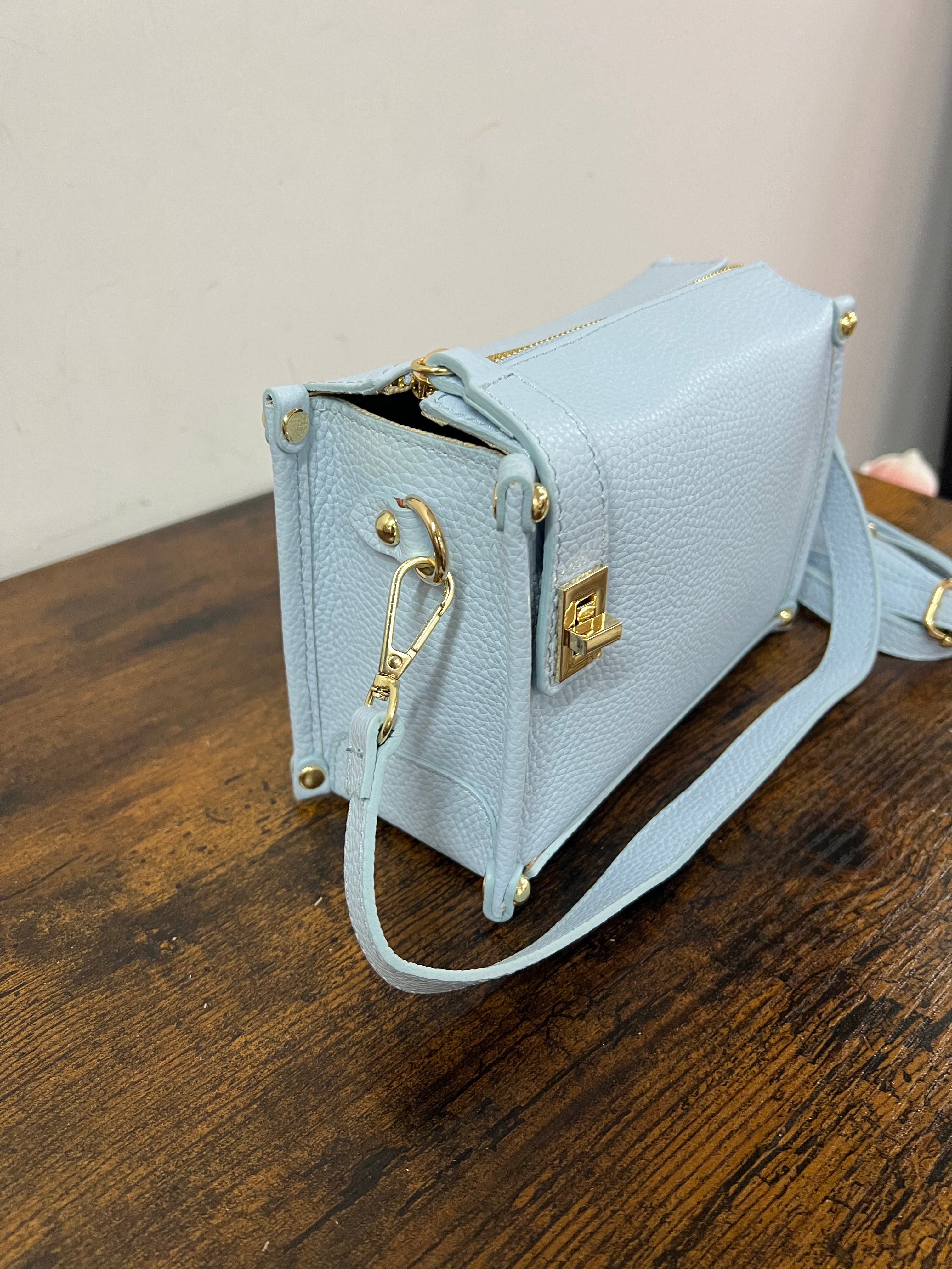 Light blue mini Twist