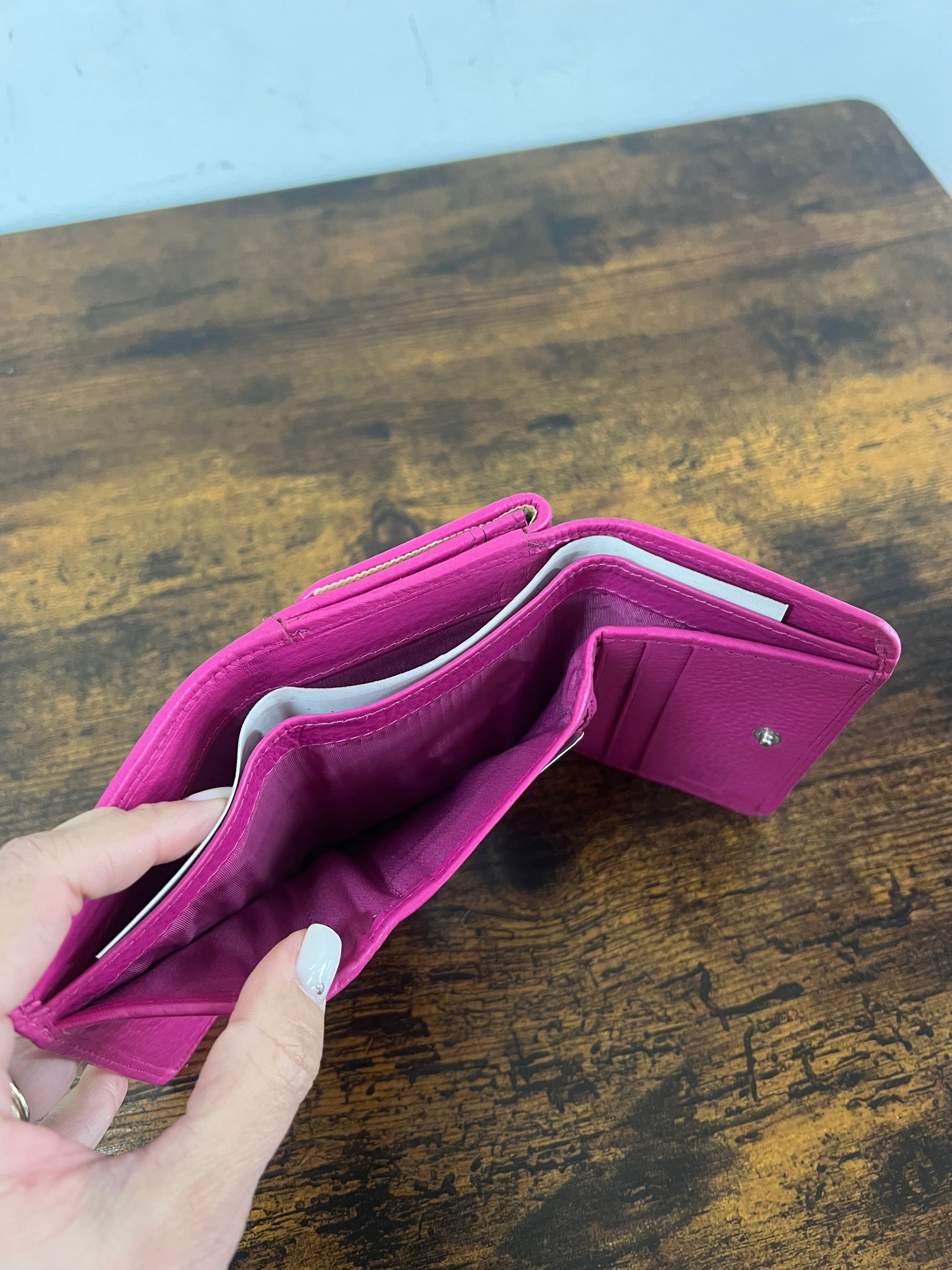 Kompatto Basic Extra Fuchsia