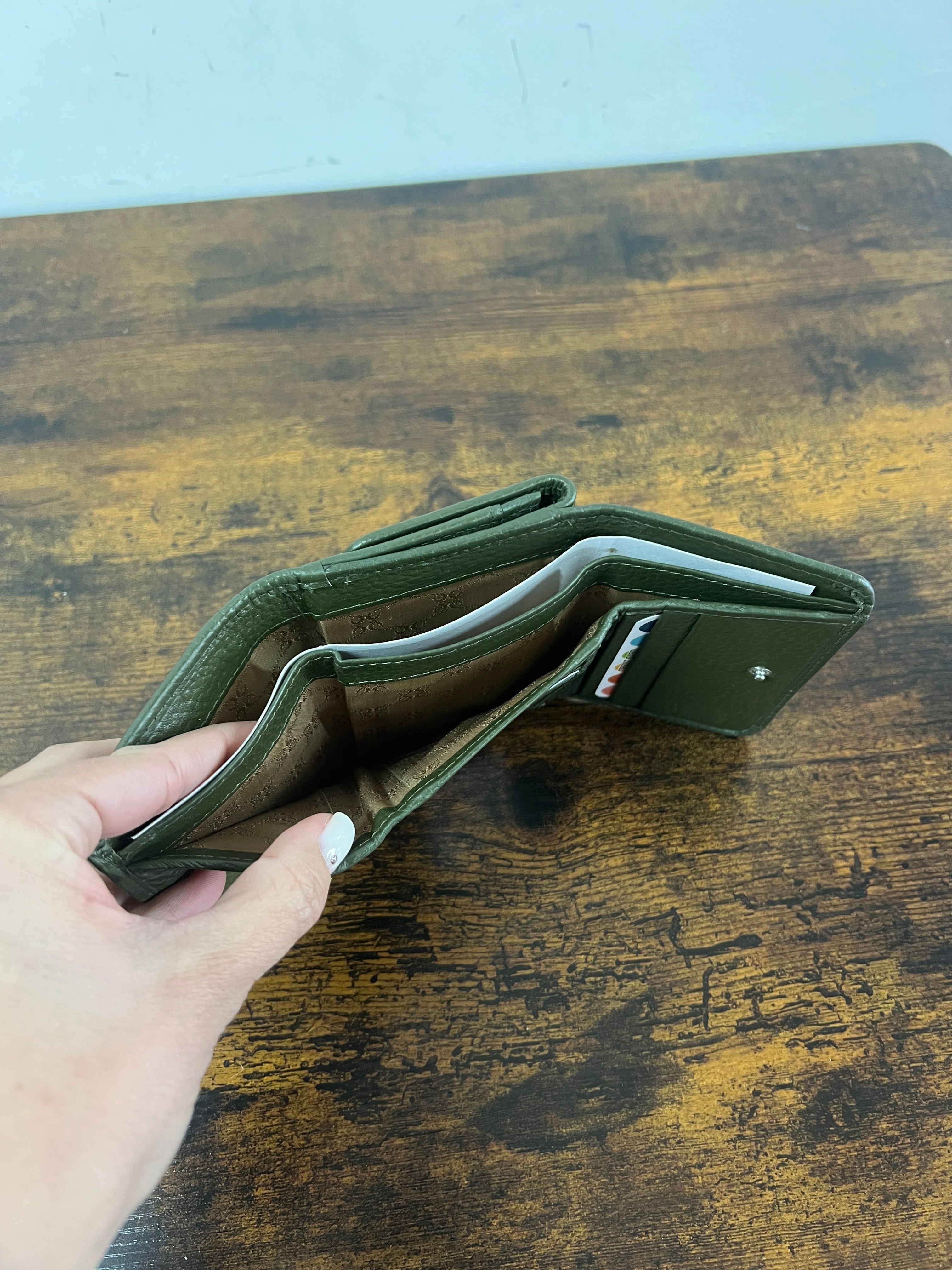 Kompatto basic extra verde militare