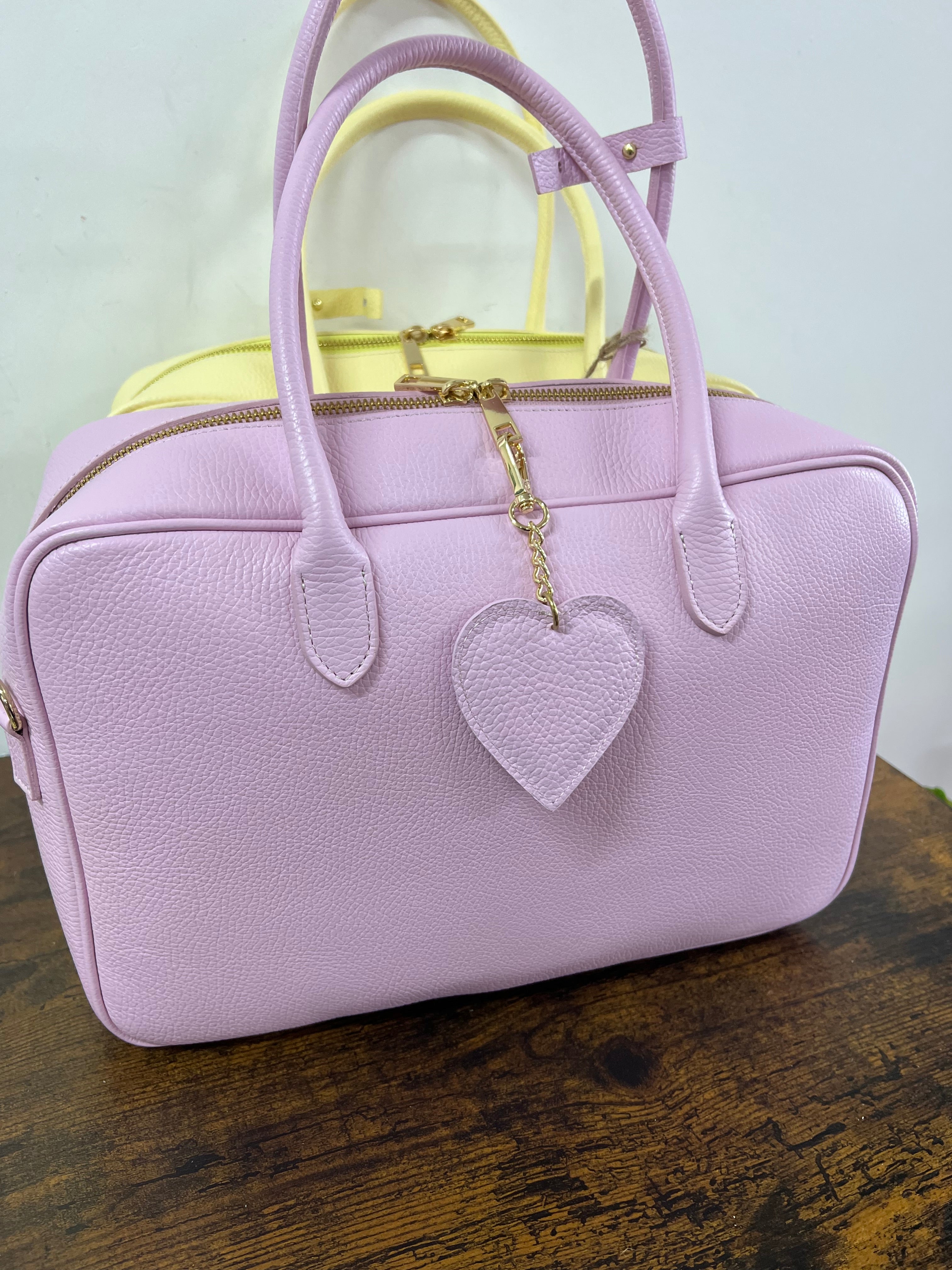 Cuore in vera pelle rosa tenue