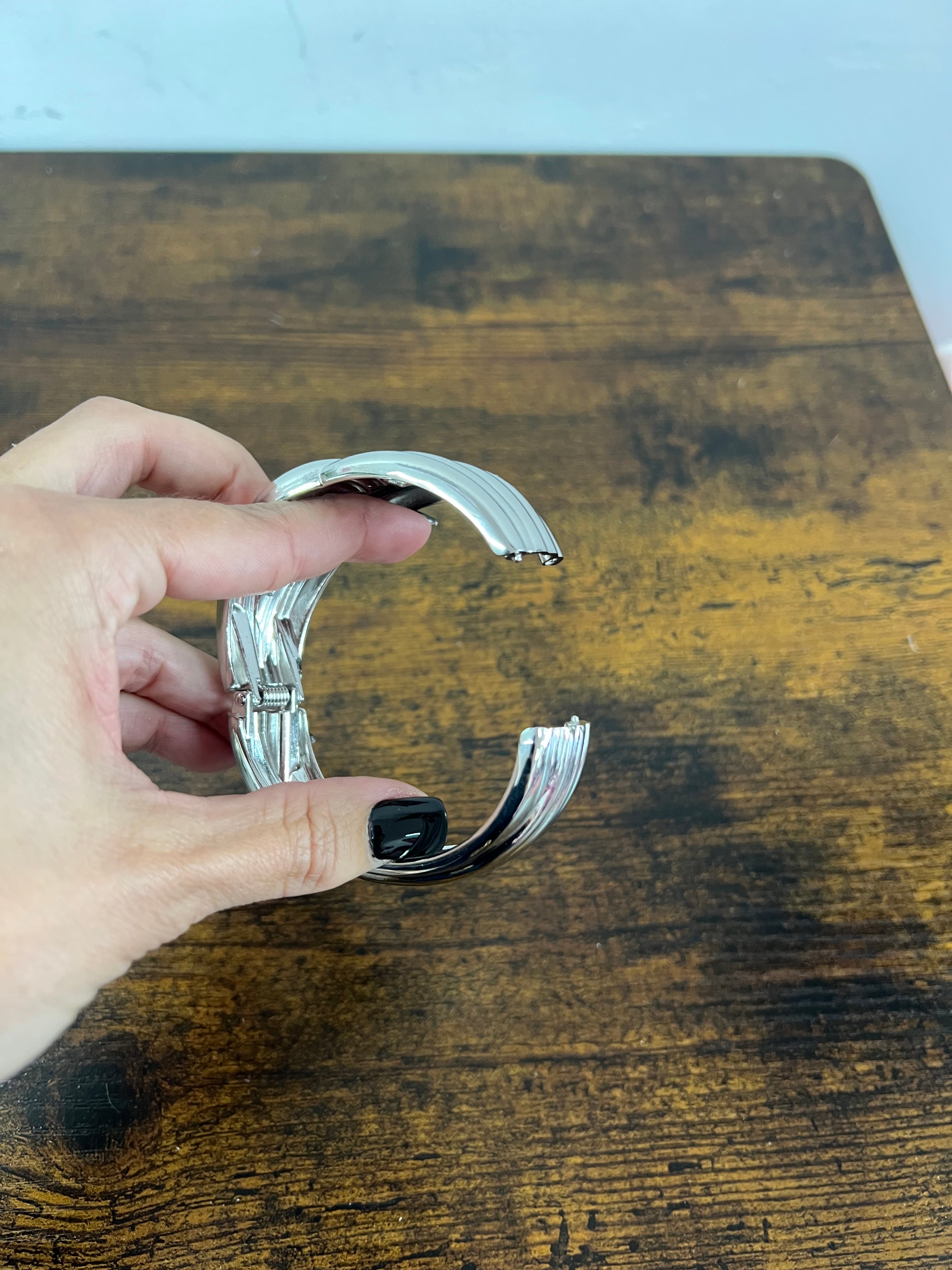 Bracciale rigido nodo argentato