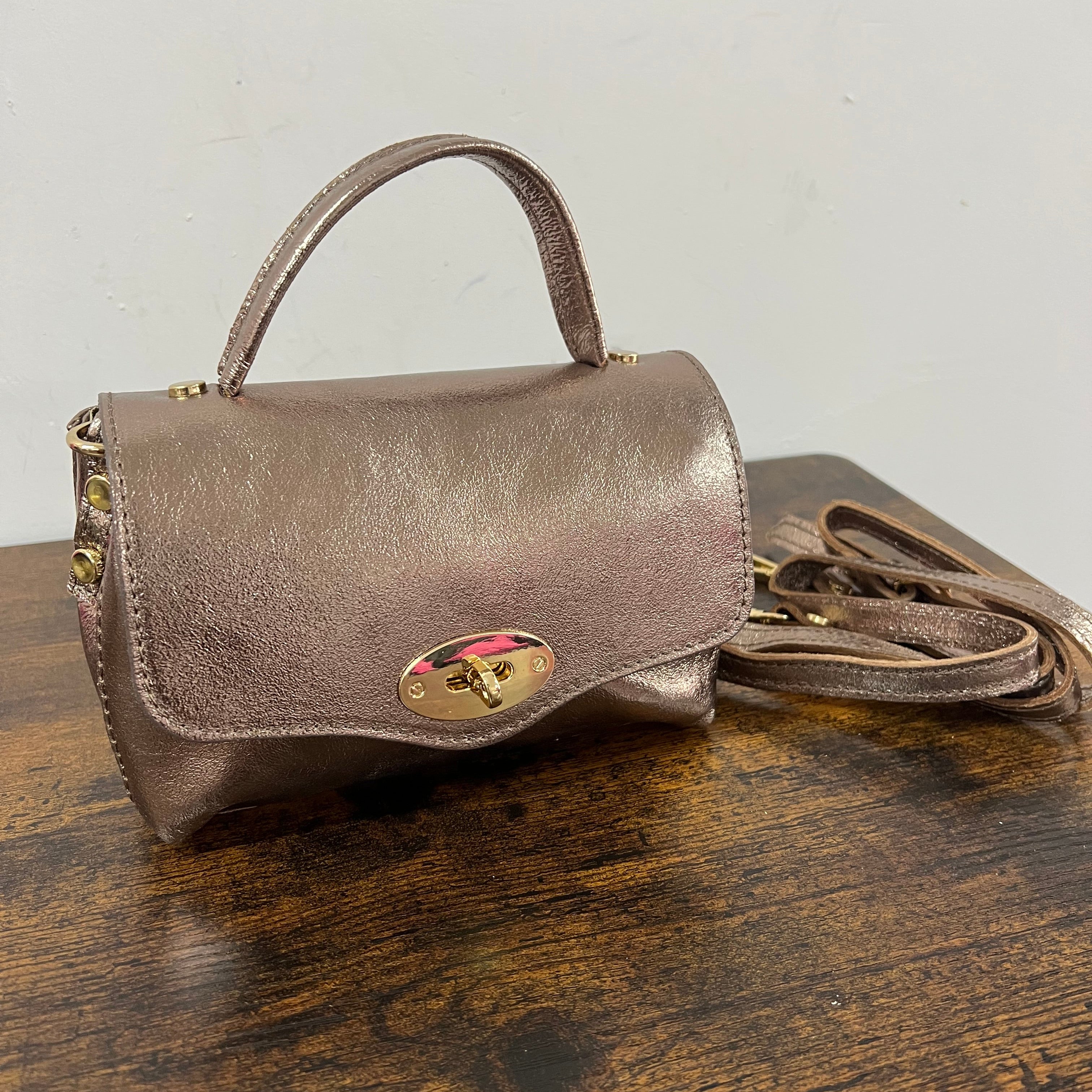 Country bag monocolore z pocket bronzo