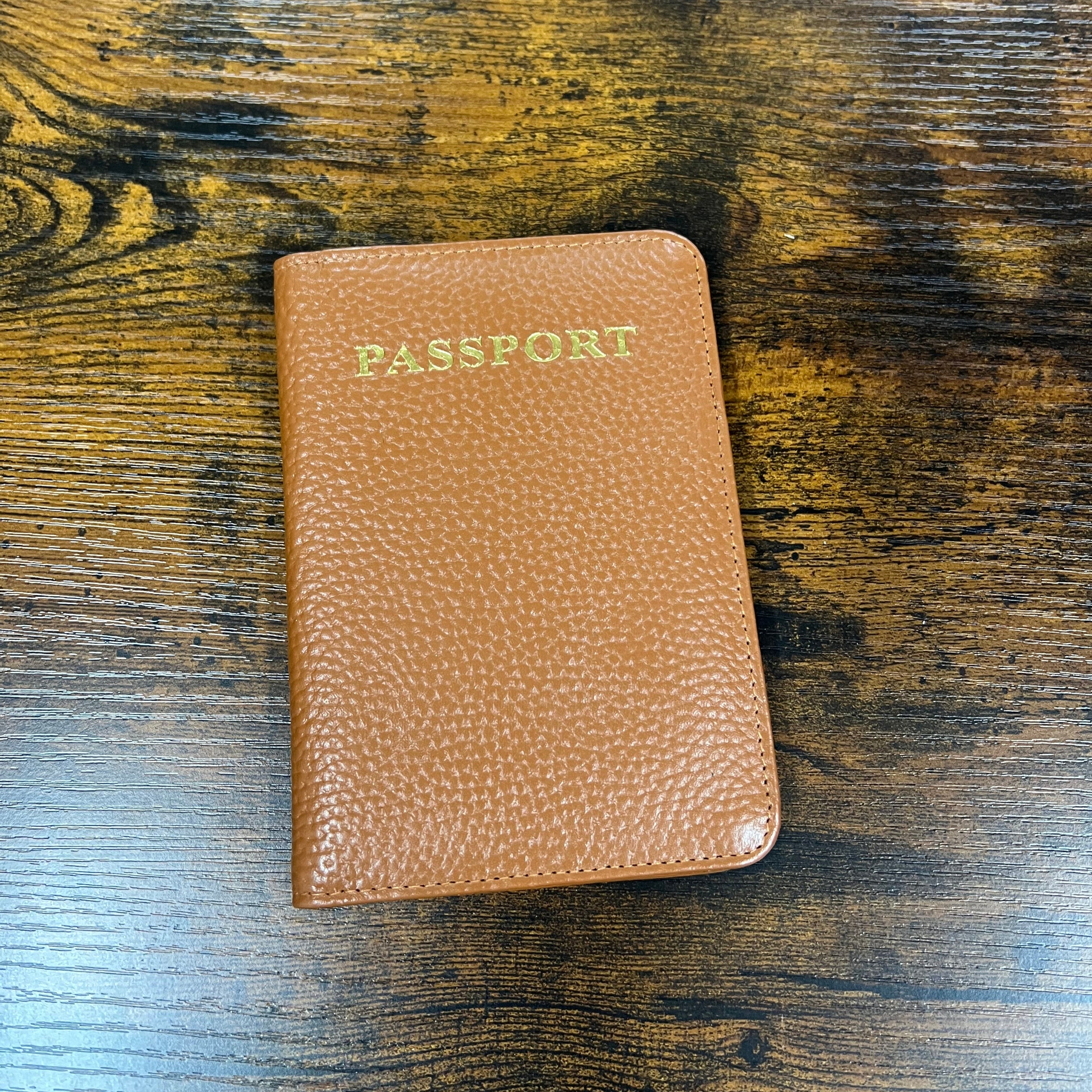 Porta passaporto cuoio scuro
