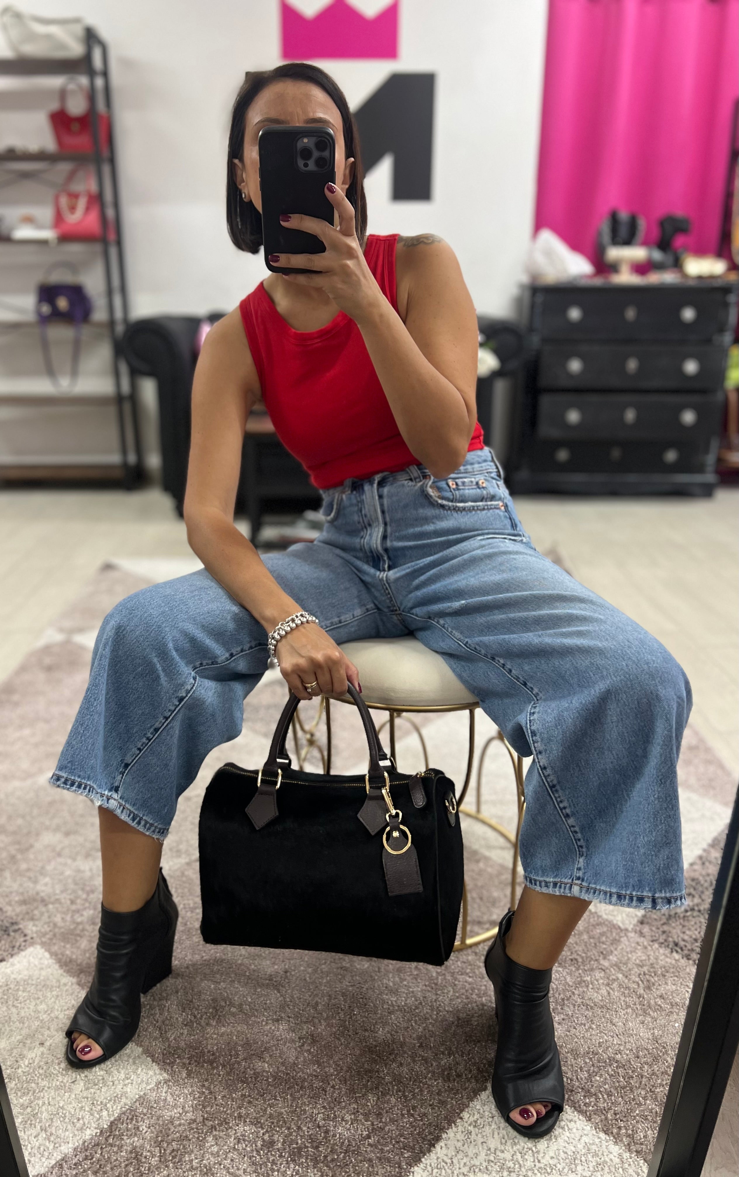 Maxi pony hair total black top-handle bag