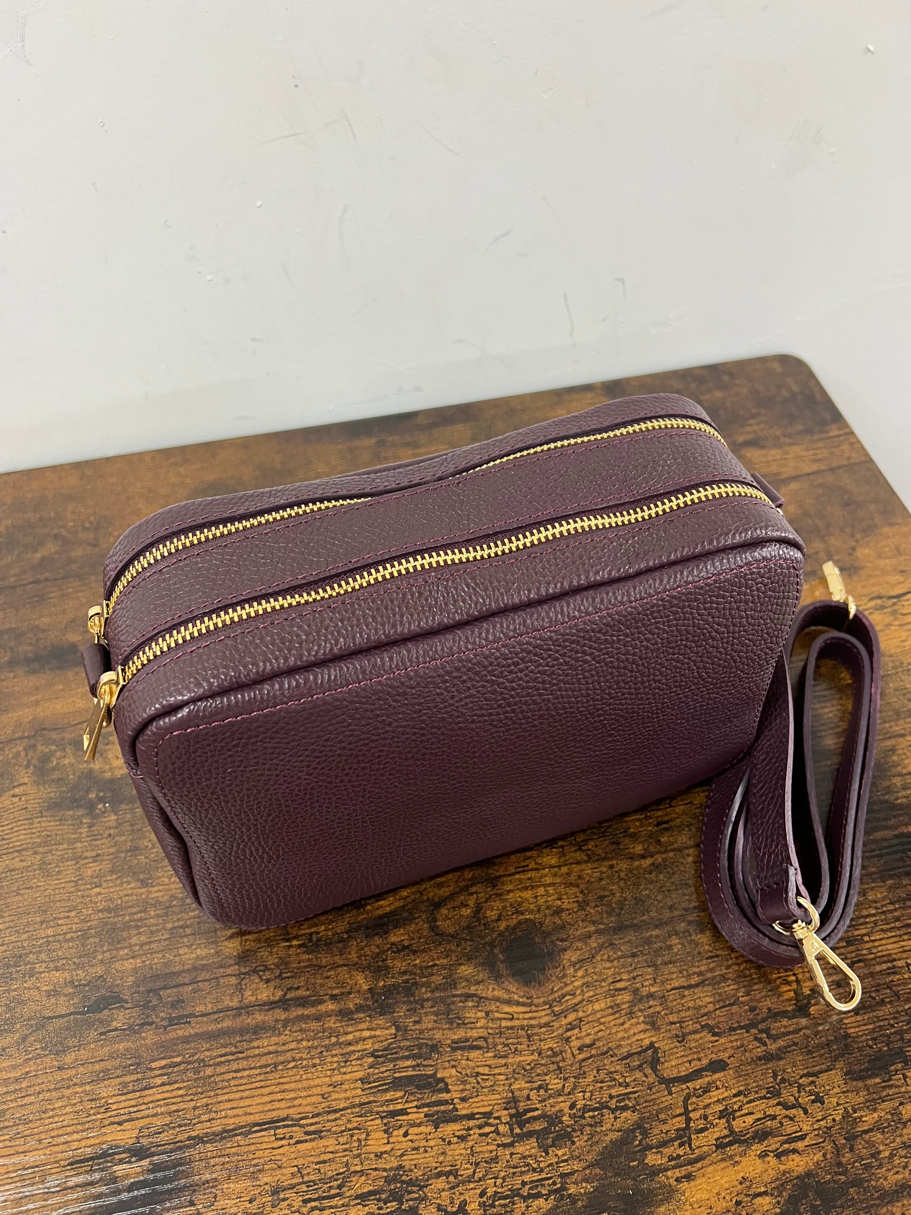 Maxi burgundy camera bag