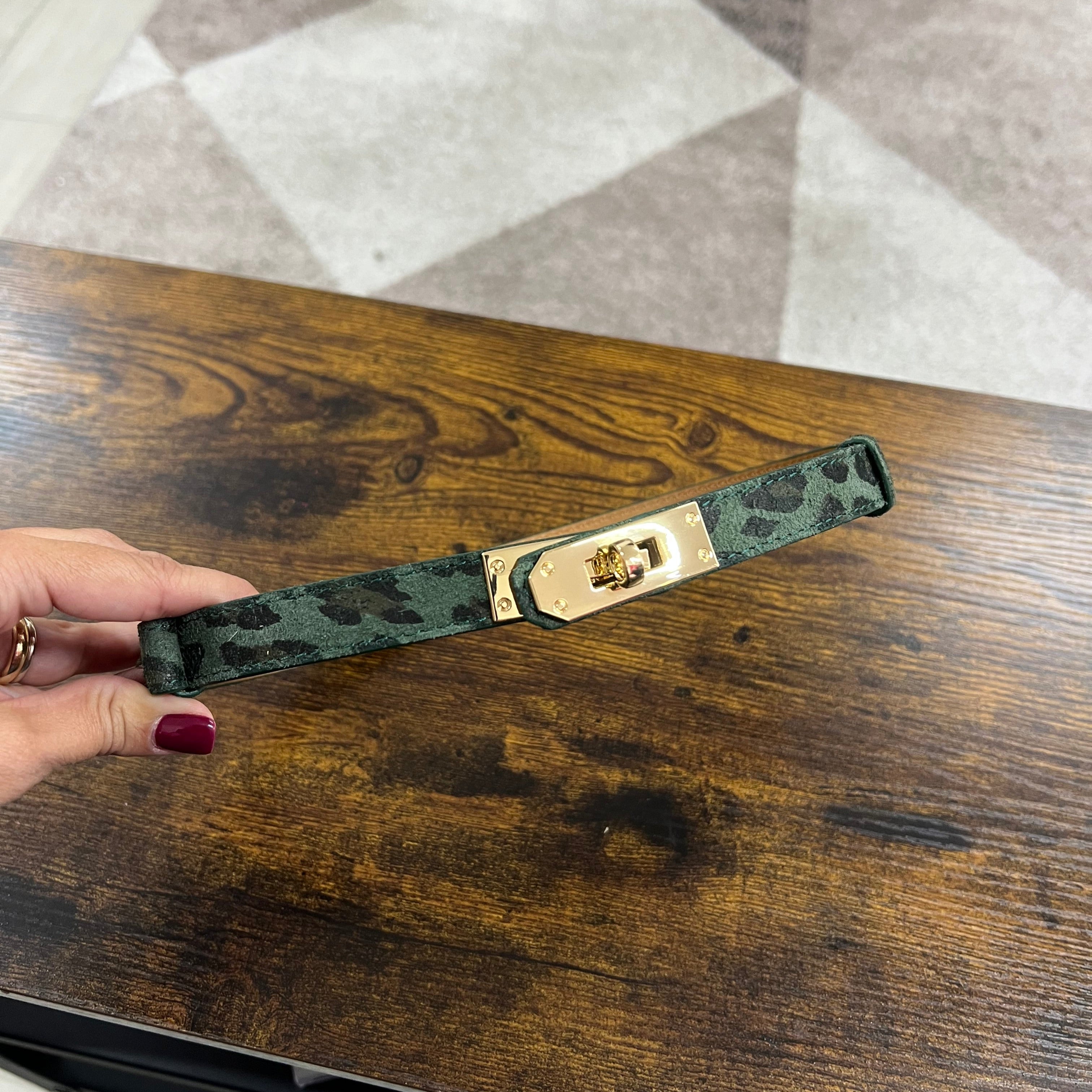 Cintura senza buchi suede mac verde