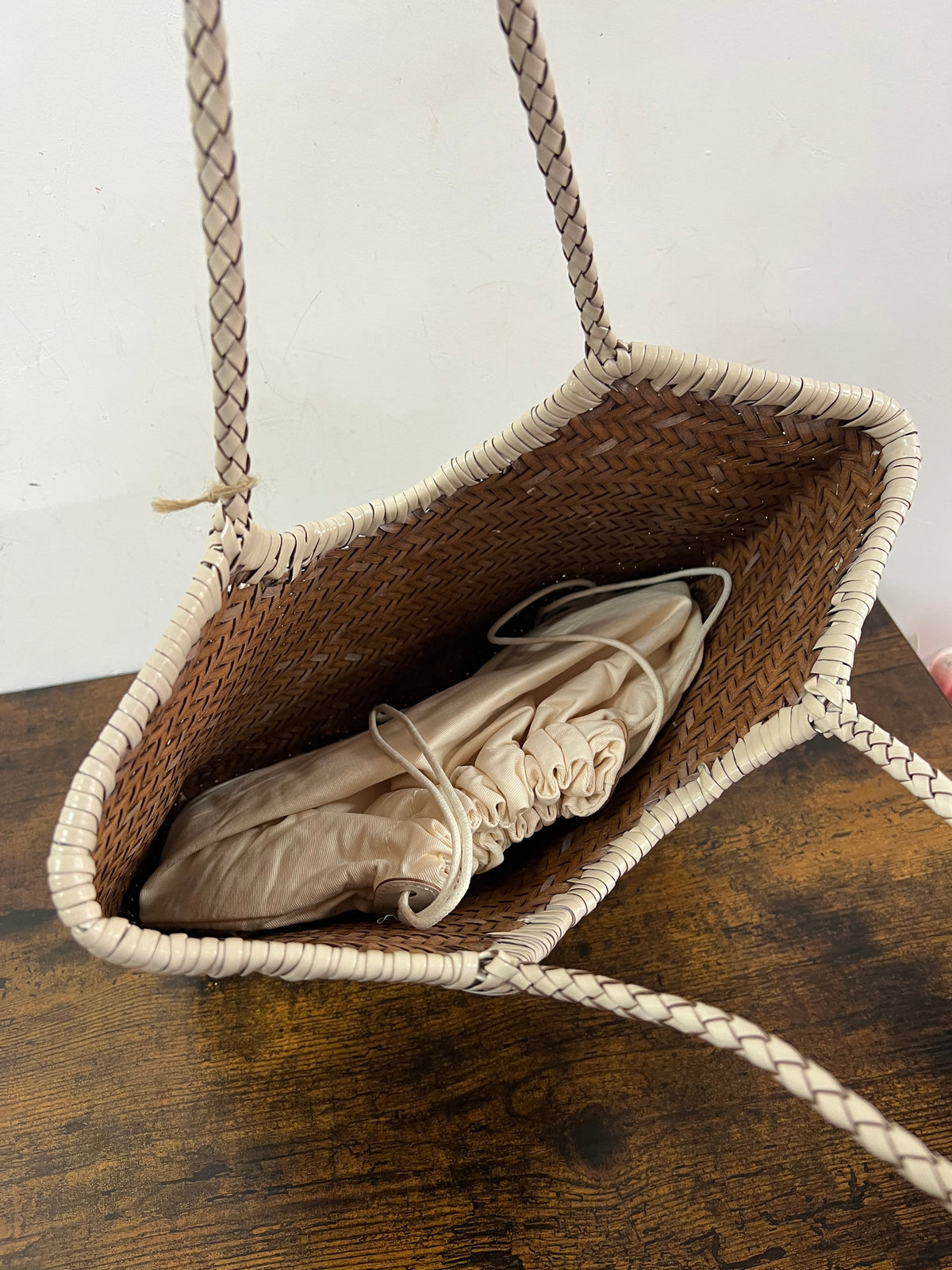 Basket midi intrecciata burro