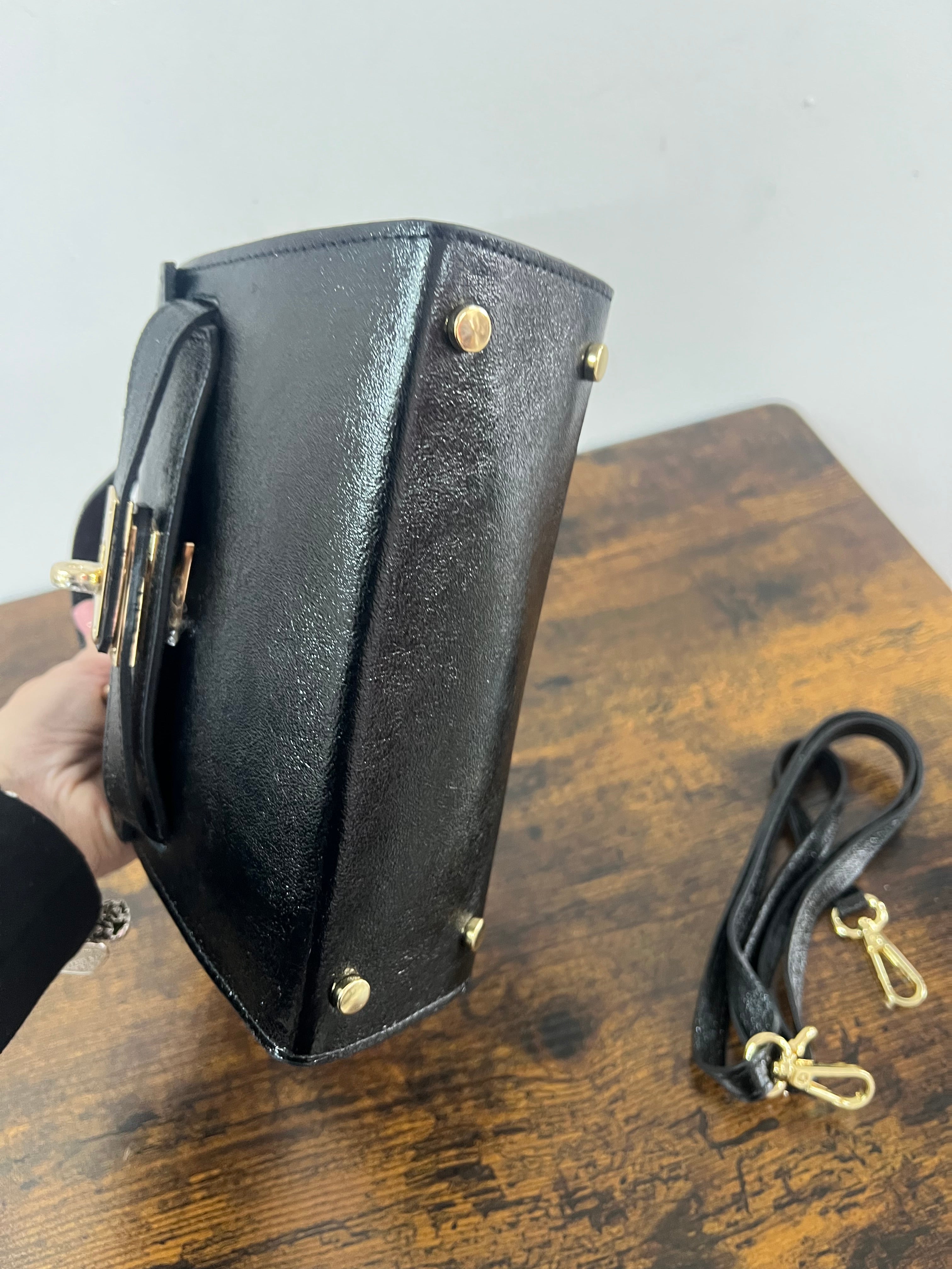 Kylie pocket nero laminato