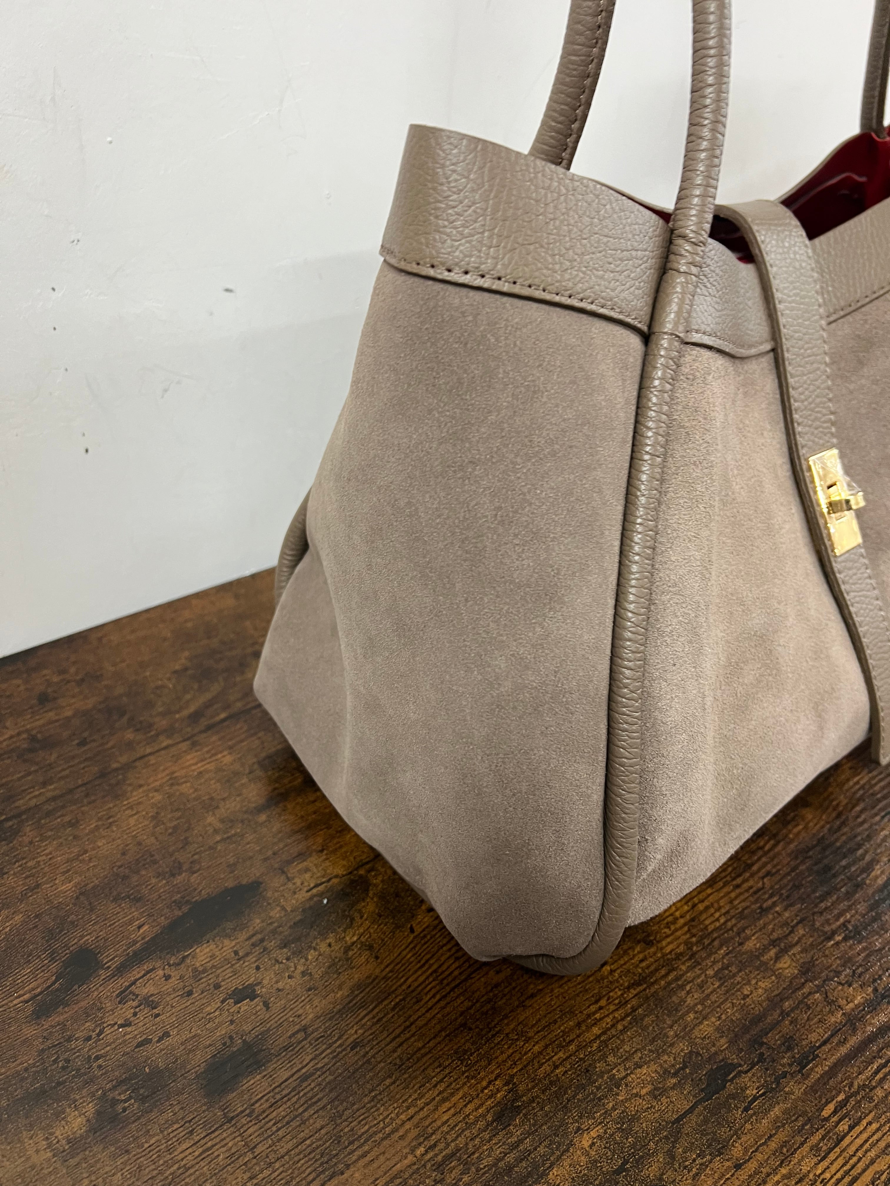Jasmine suede mud