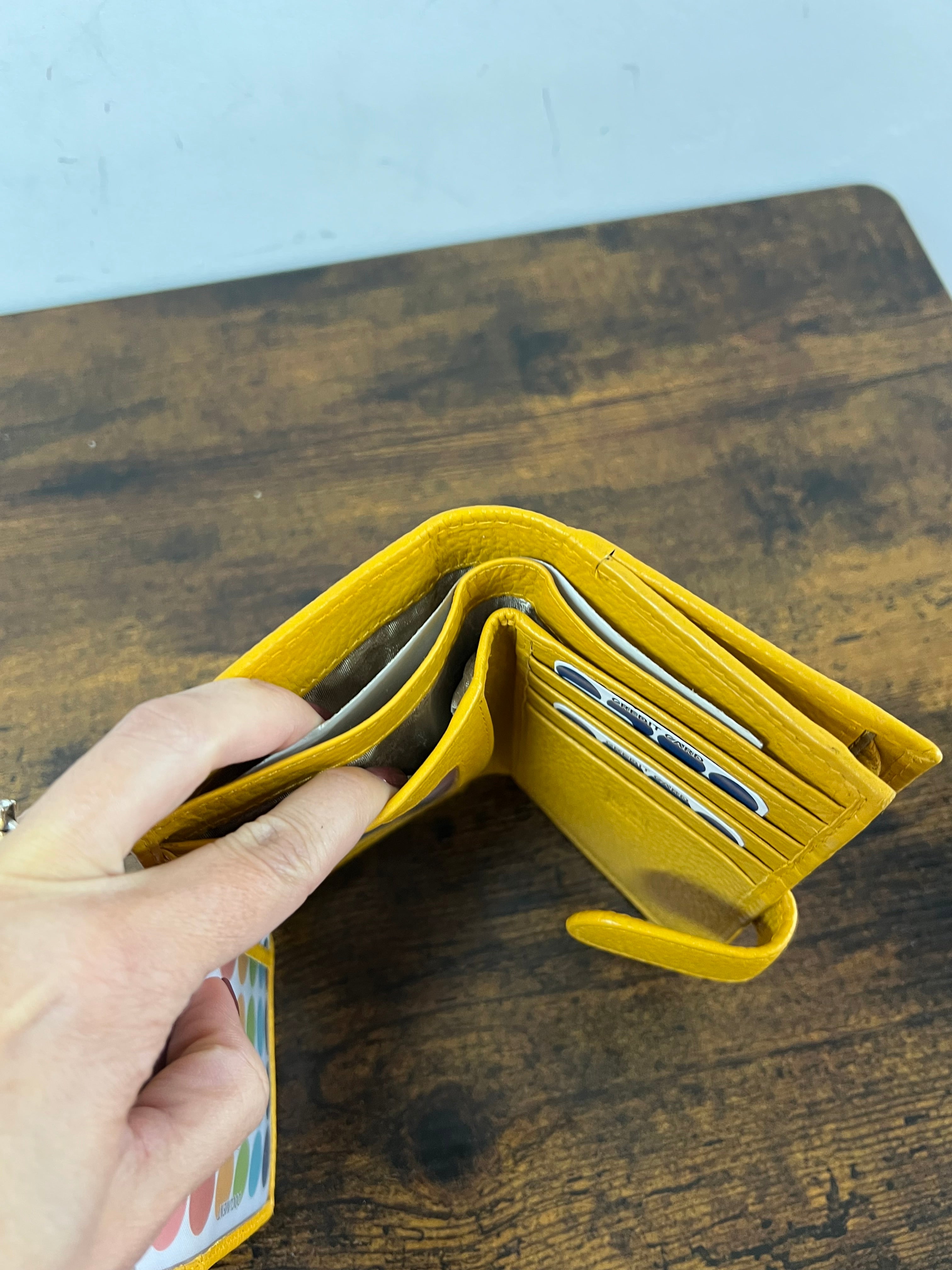 Kompatto z plus clip senape