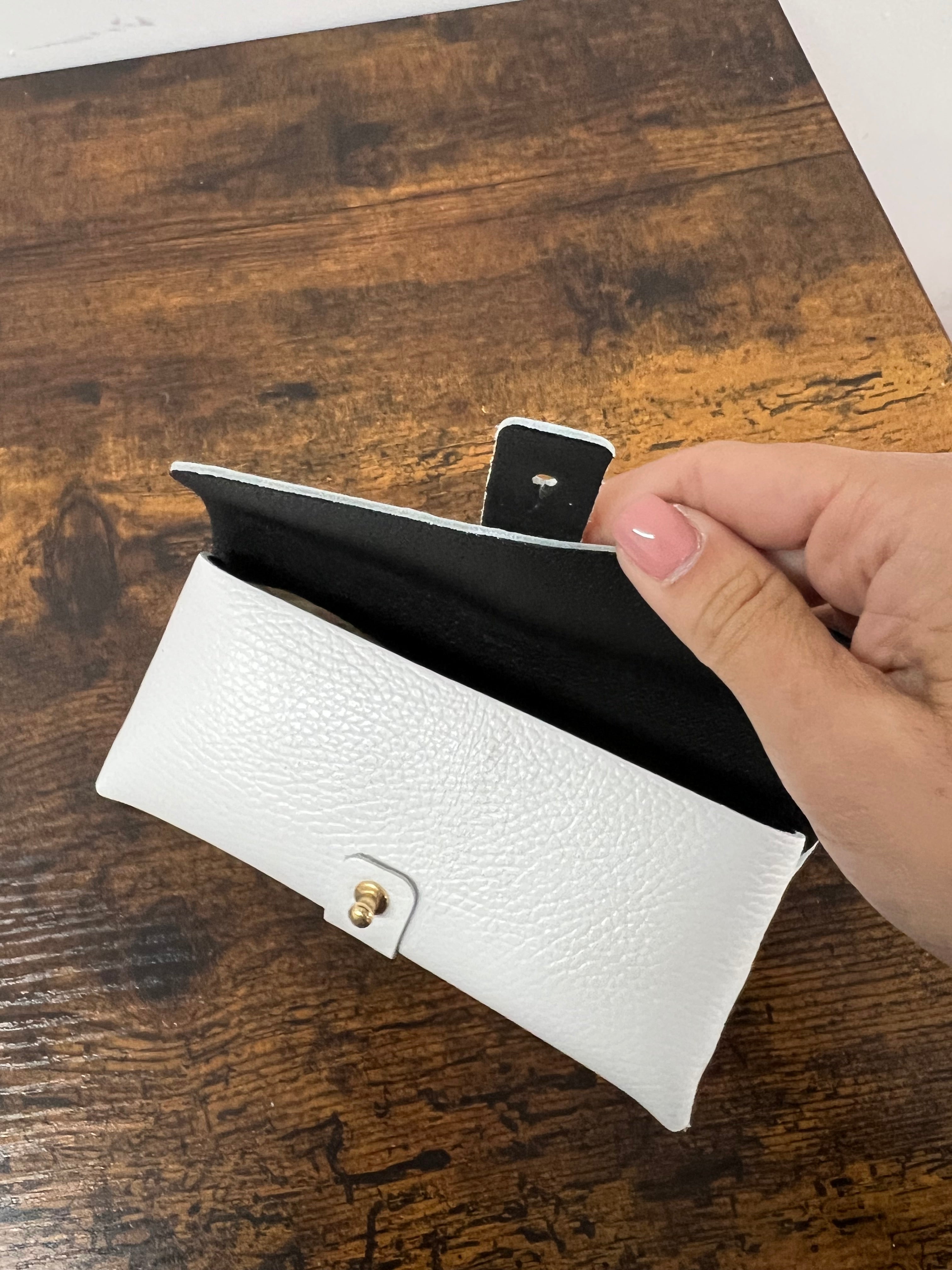 Portaocchiali in vera pelle bianco