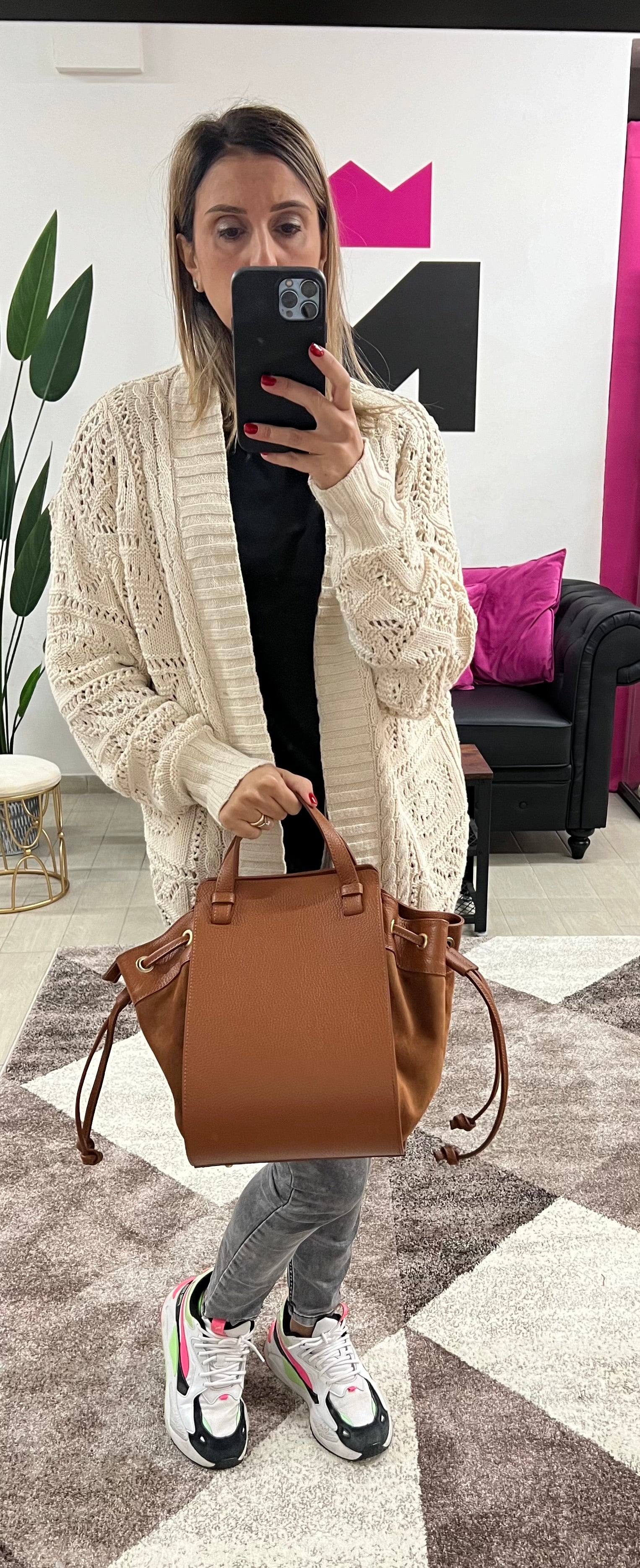 Dark leather Scarlett tote