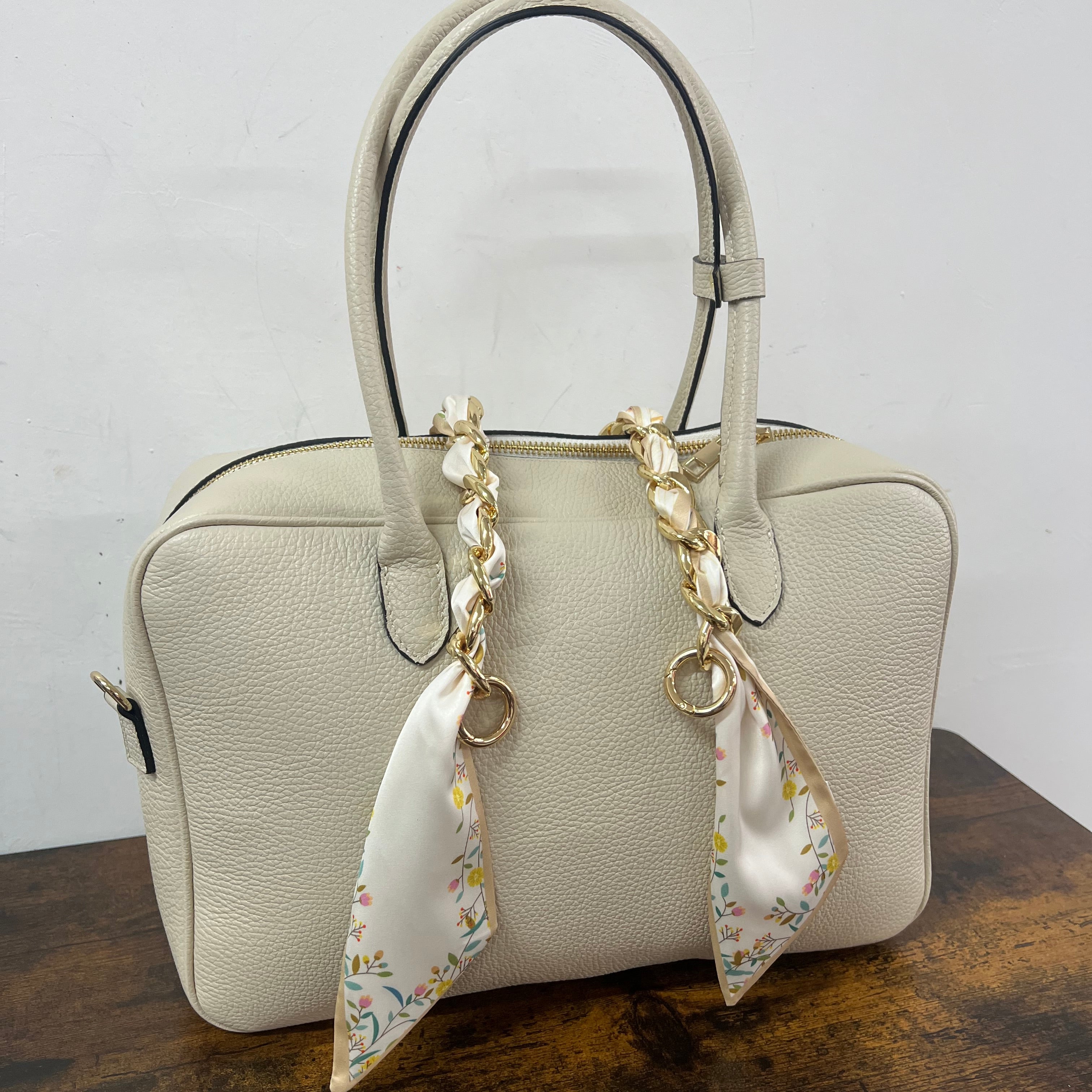 Catena foulard fiori panna