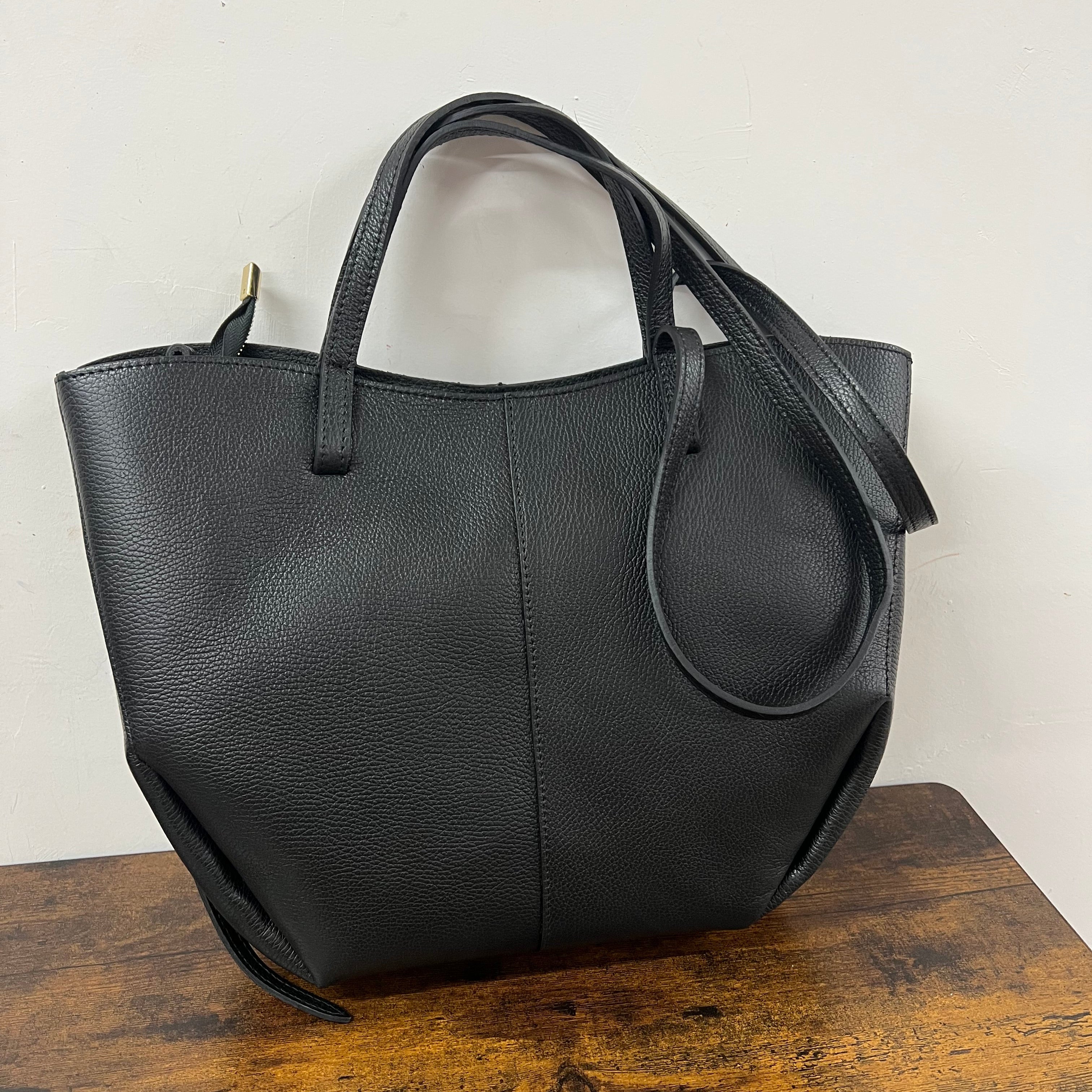 Black Lili shopper with all-over print