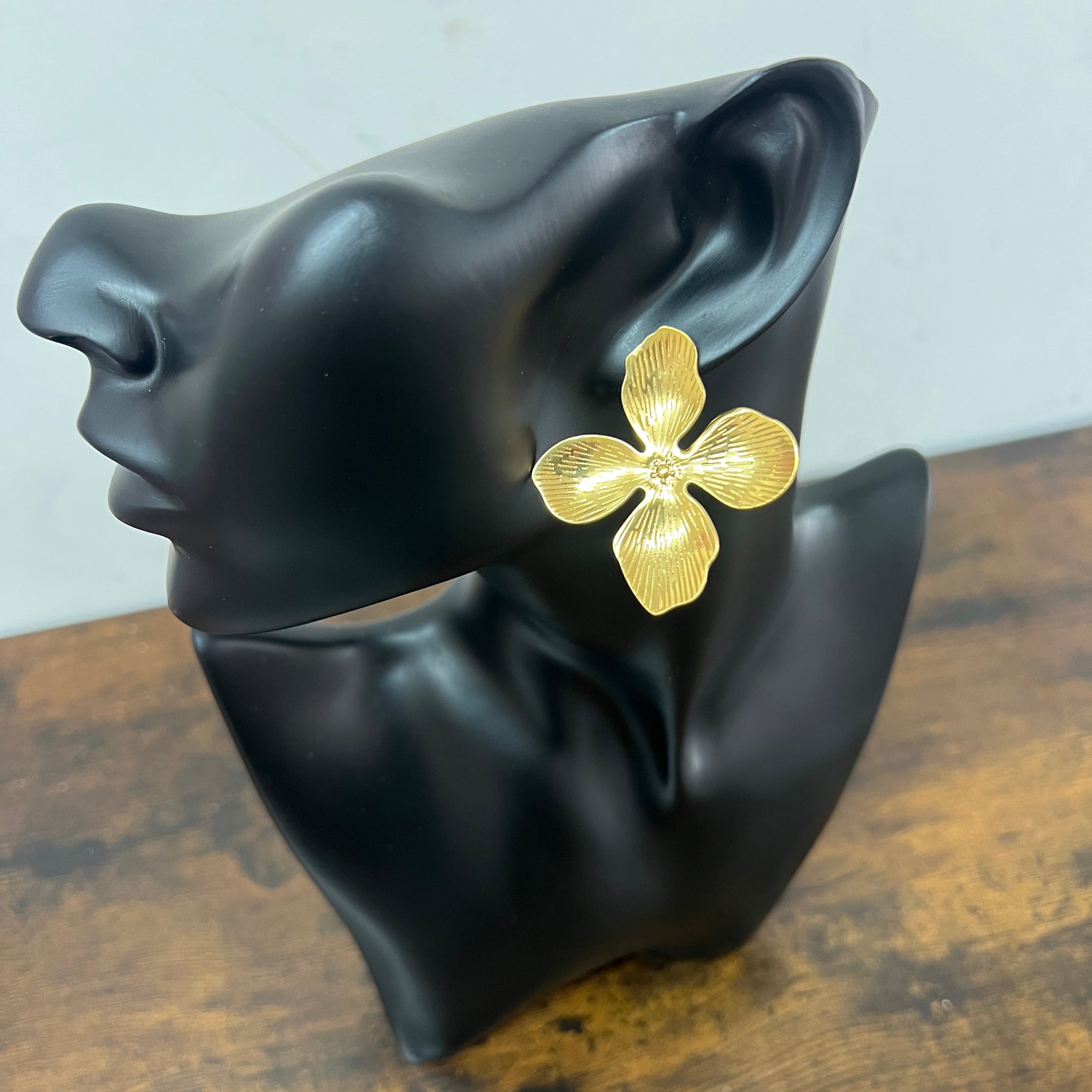 Annelise flower big striped golden earrings