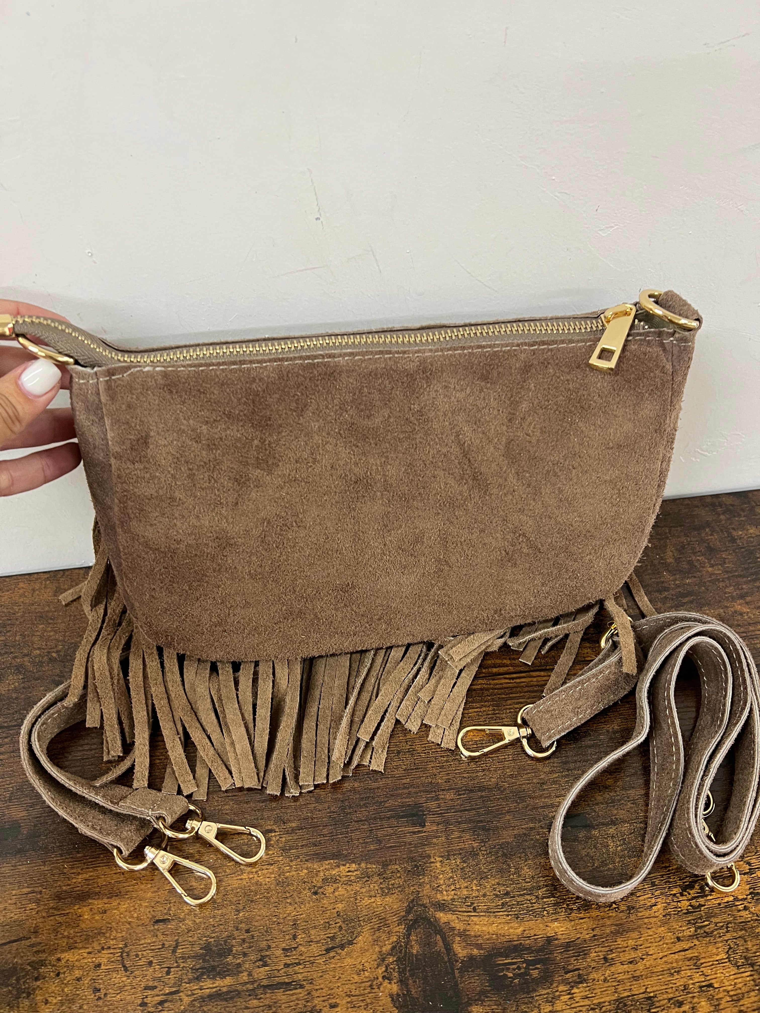 Baguette pelle suede frange fango