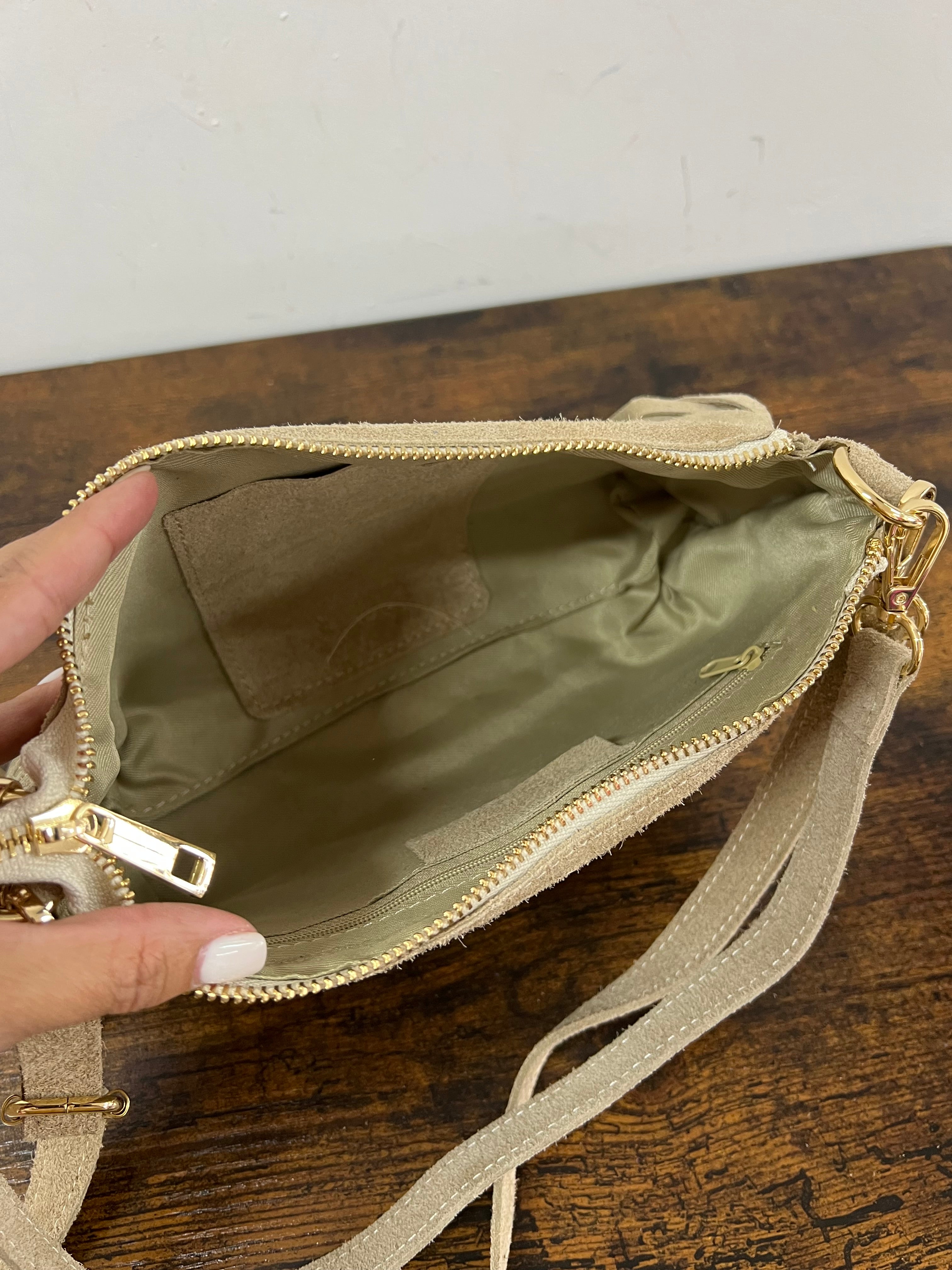 Baguette pelle suede frange tortora