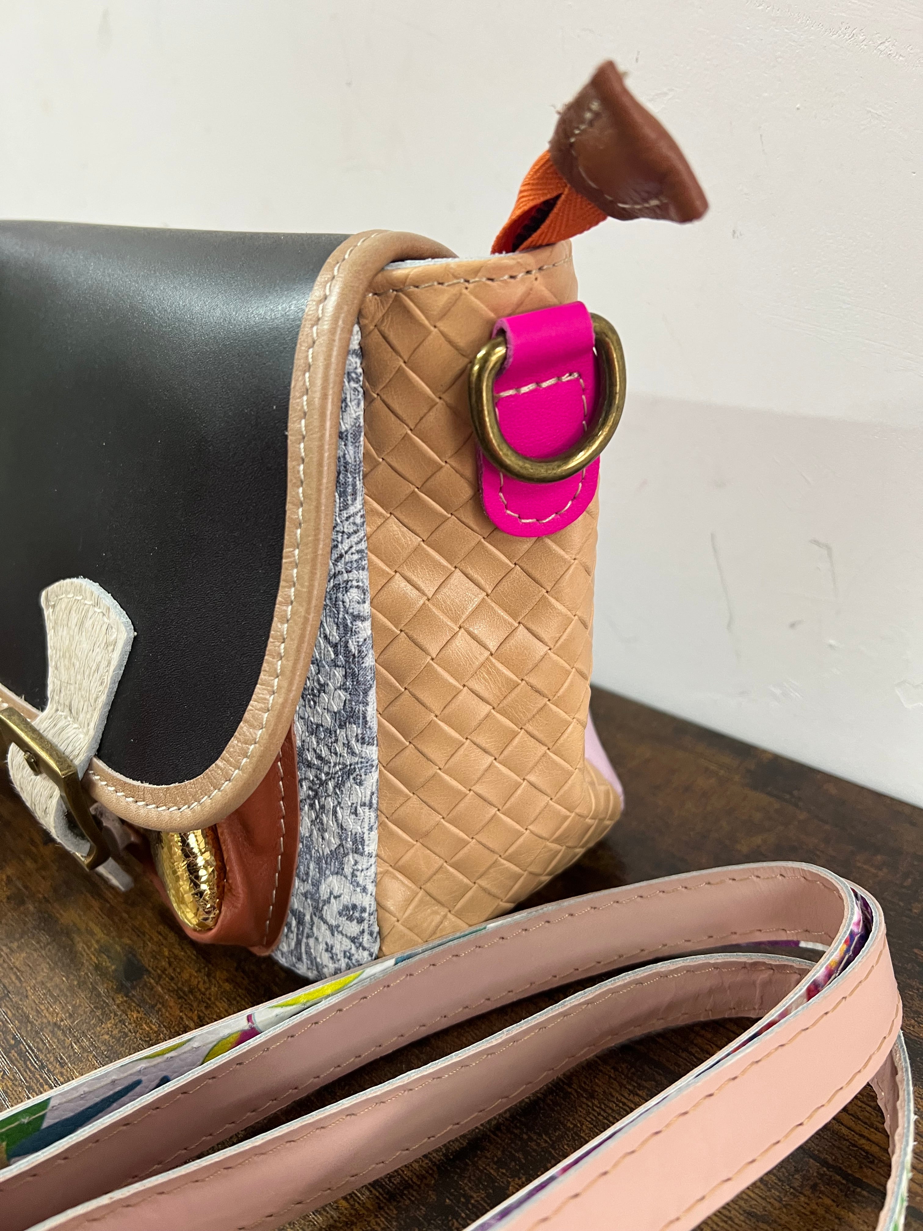 Country cartella patchwork nero e cocco lilla