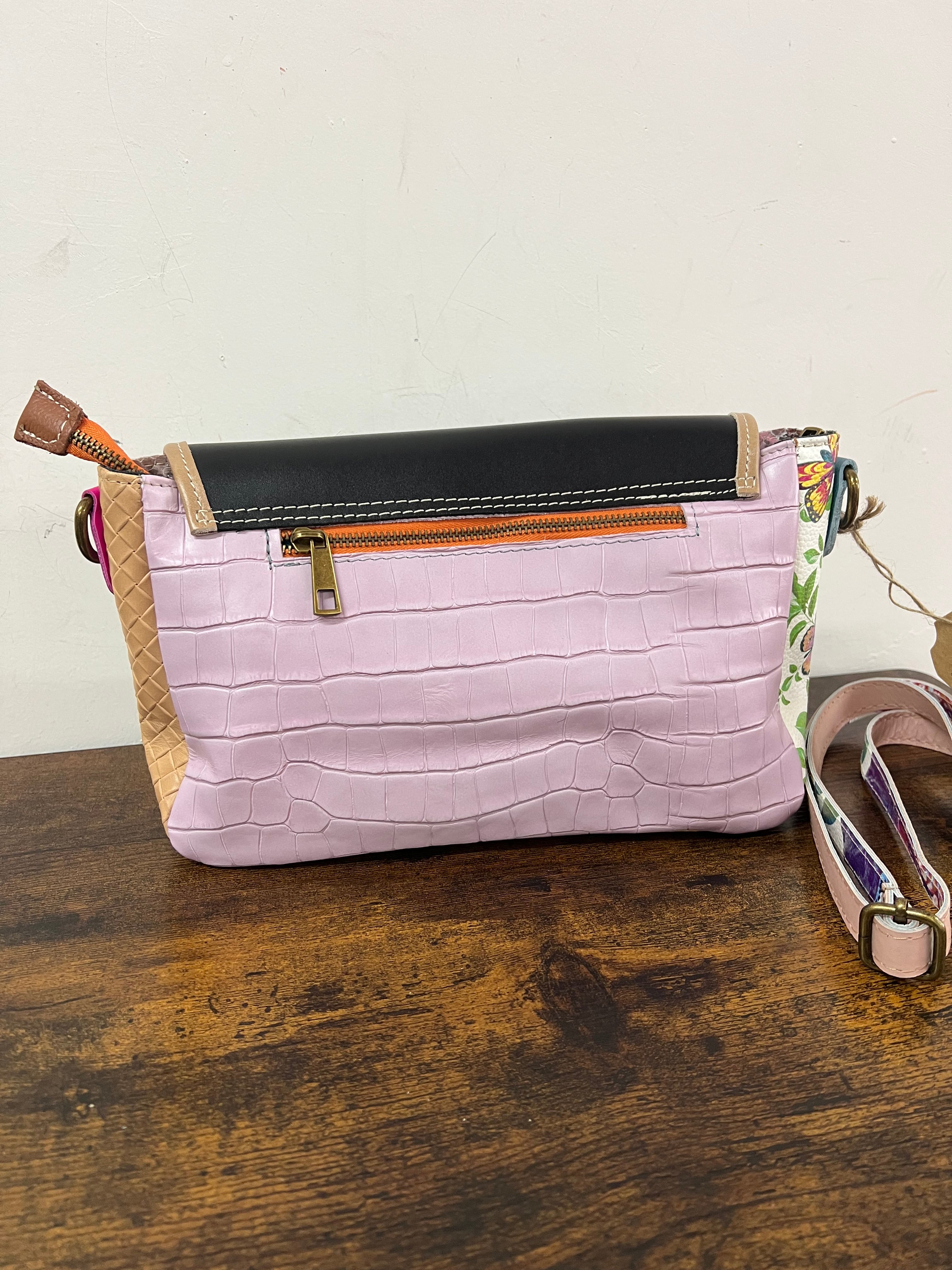 Country cartella patchwork nero e cocco lilla