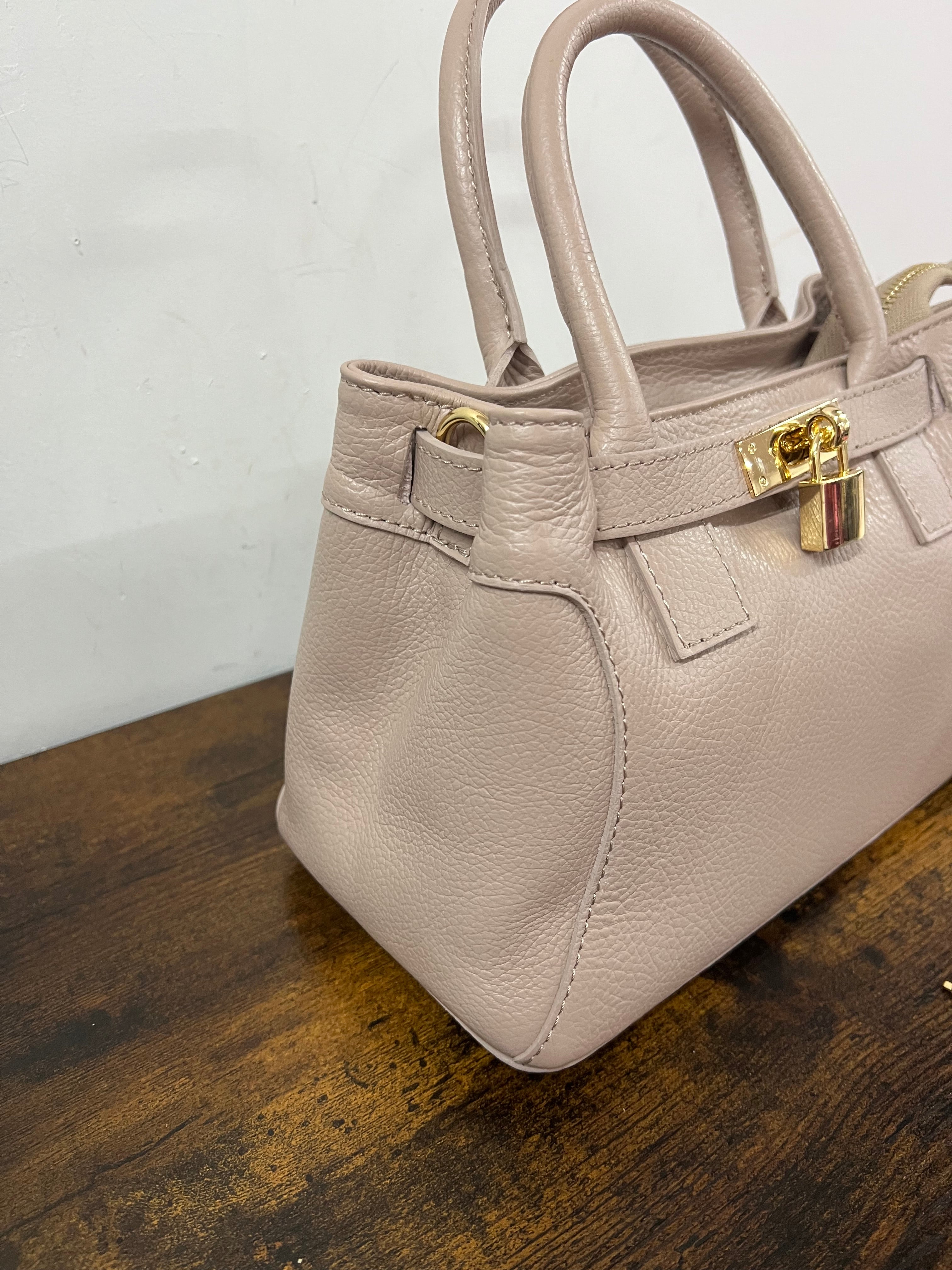 Shopper horse mini secret nude