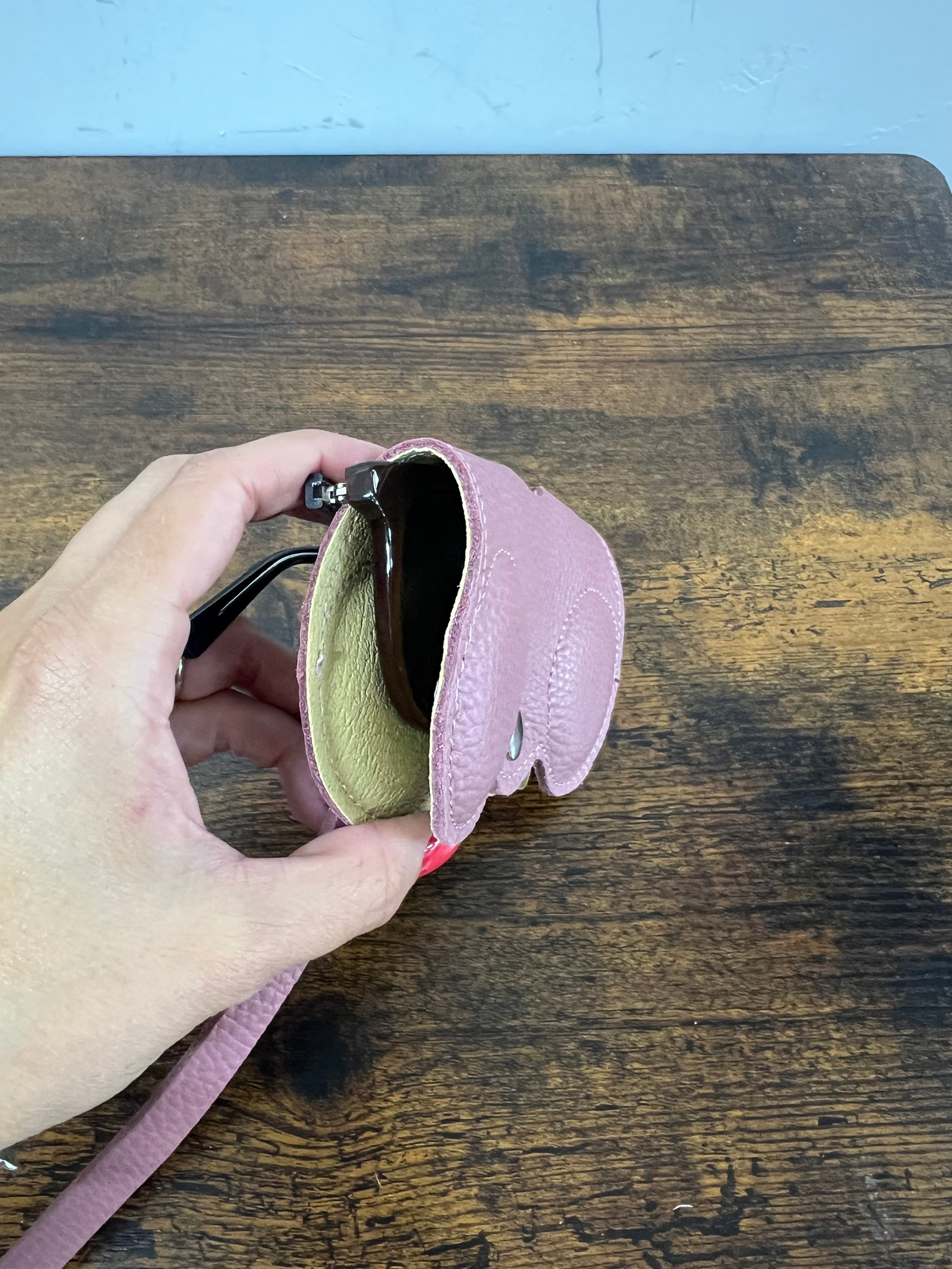 Glasses case z new antique rose