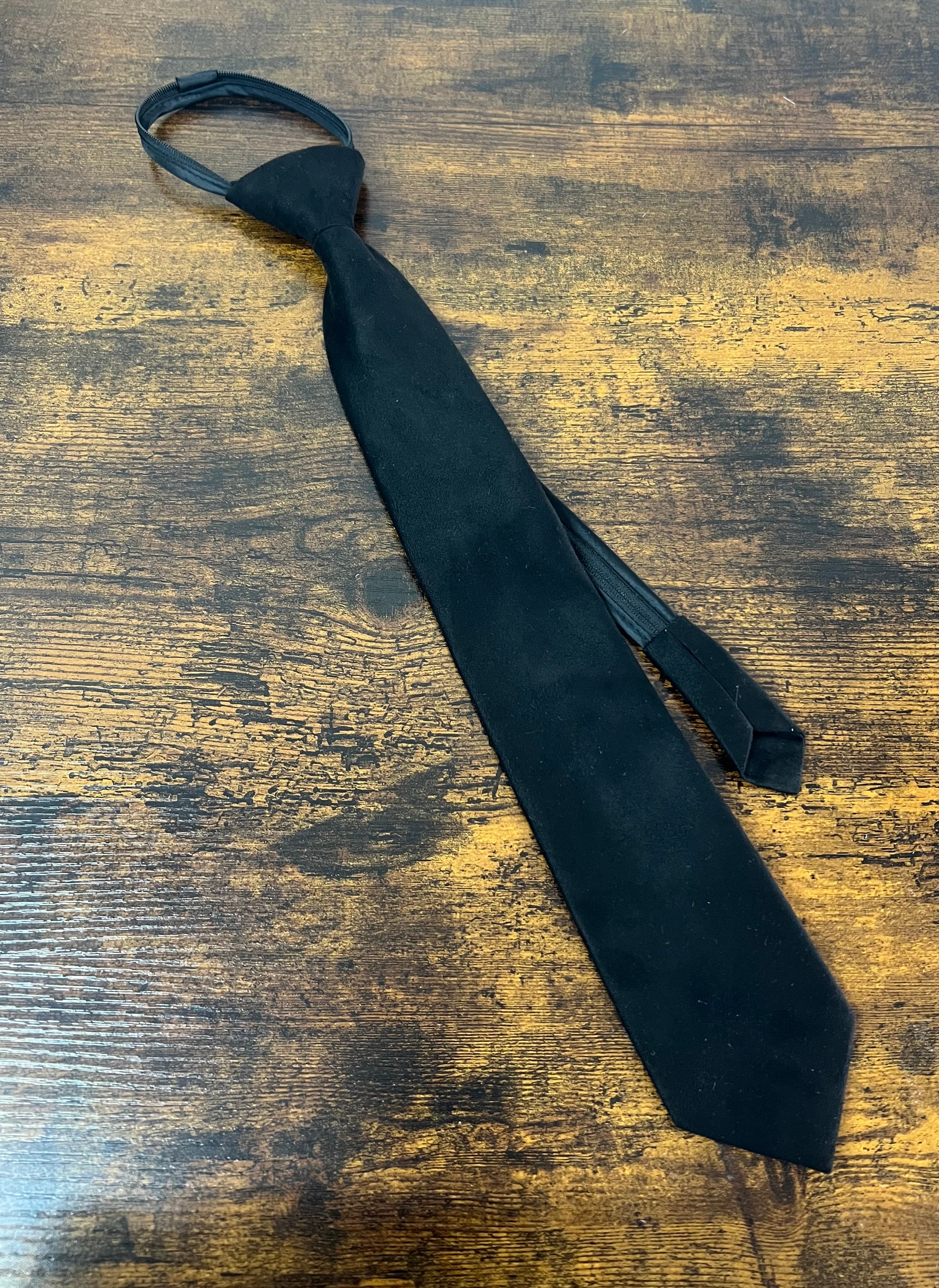 Black suede tie