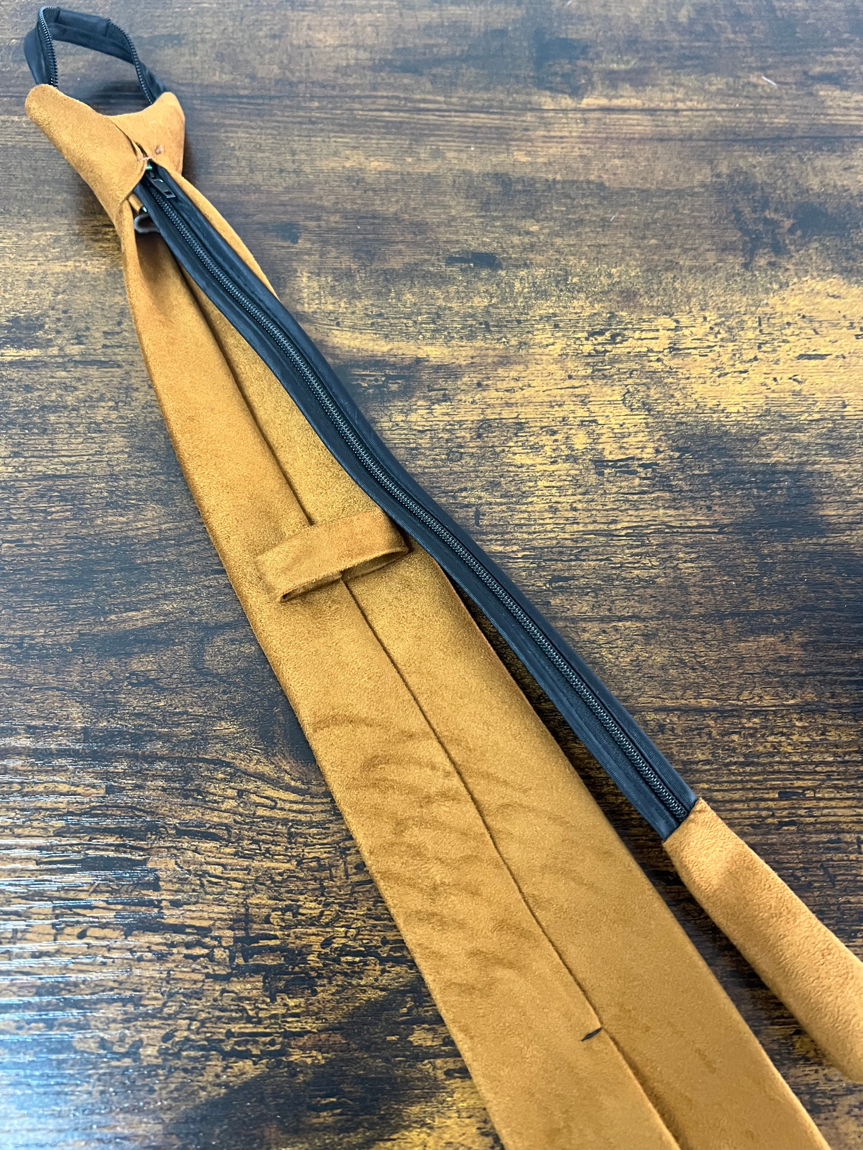 Light brown suede tie