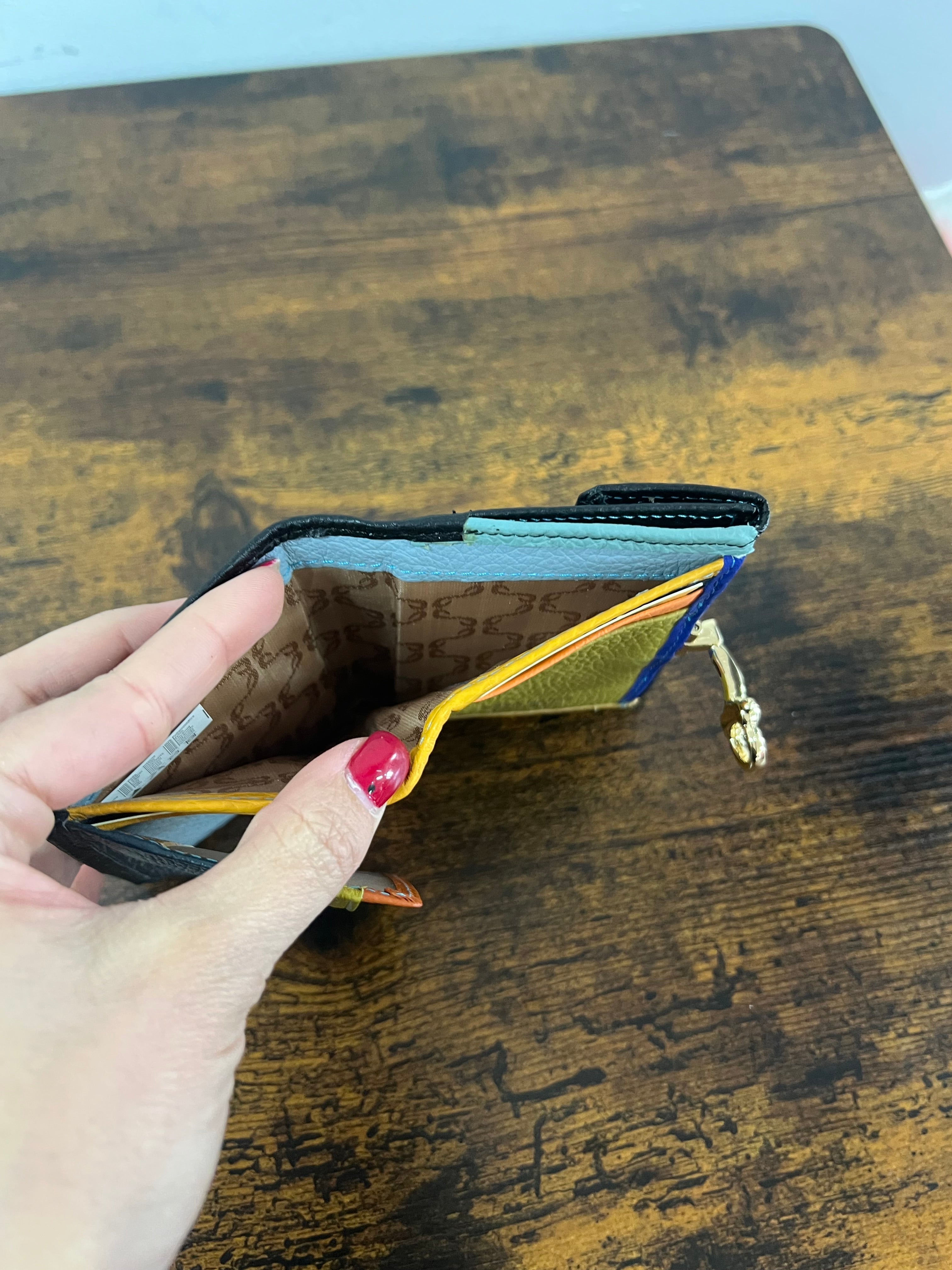 Black Feel pocket