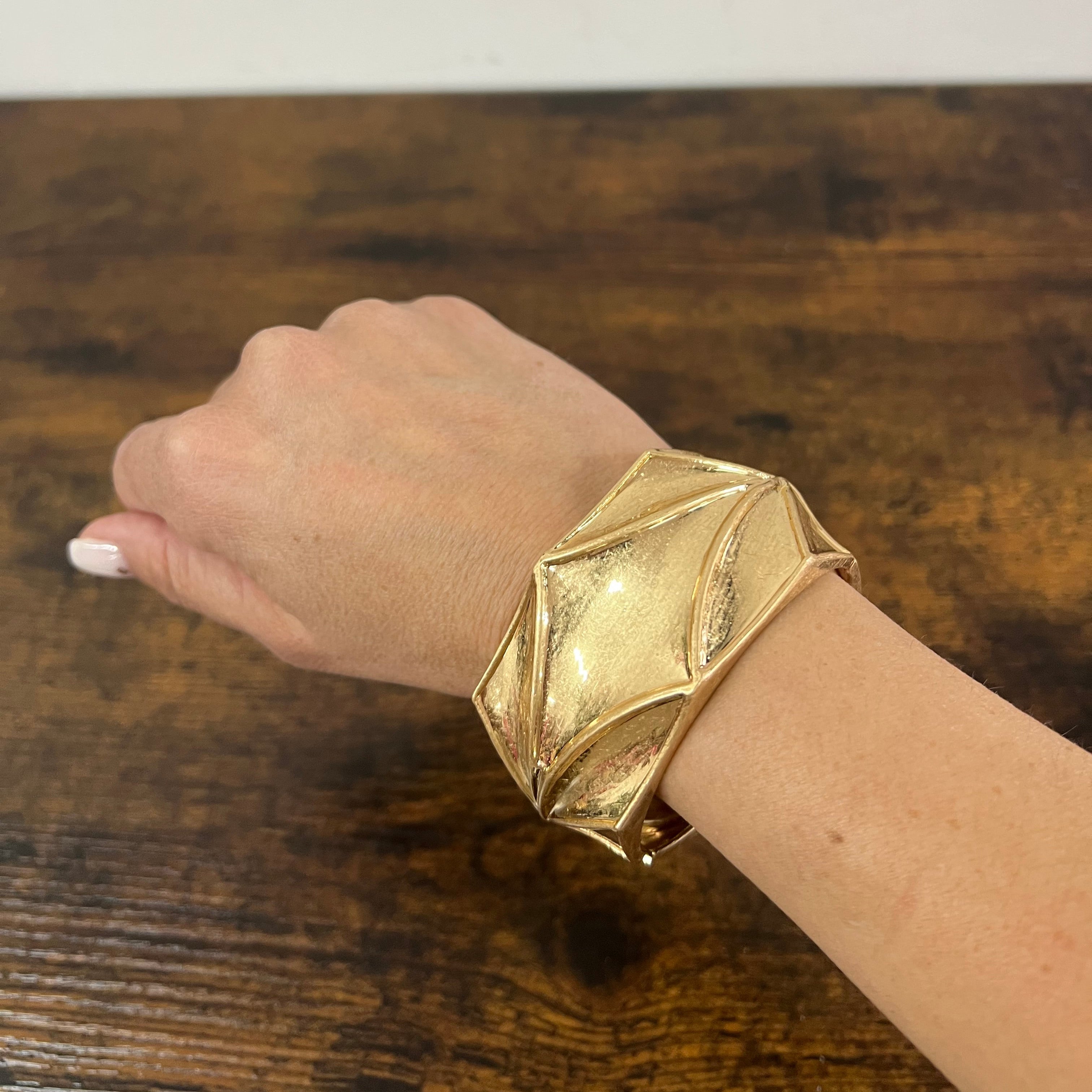 Bracciale rigido rombo dorato
