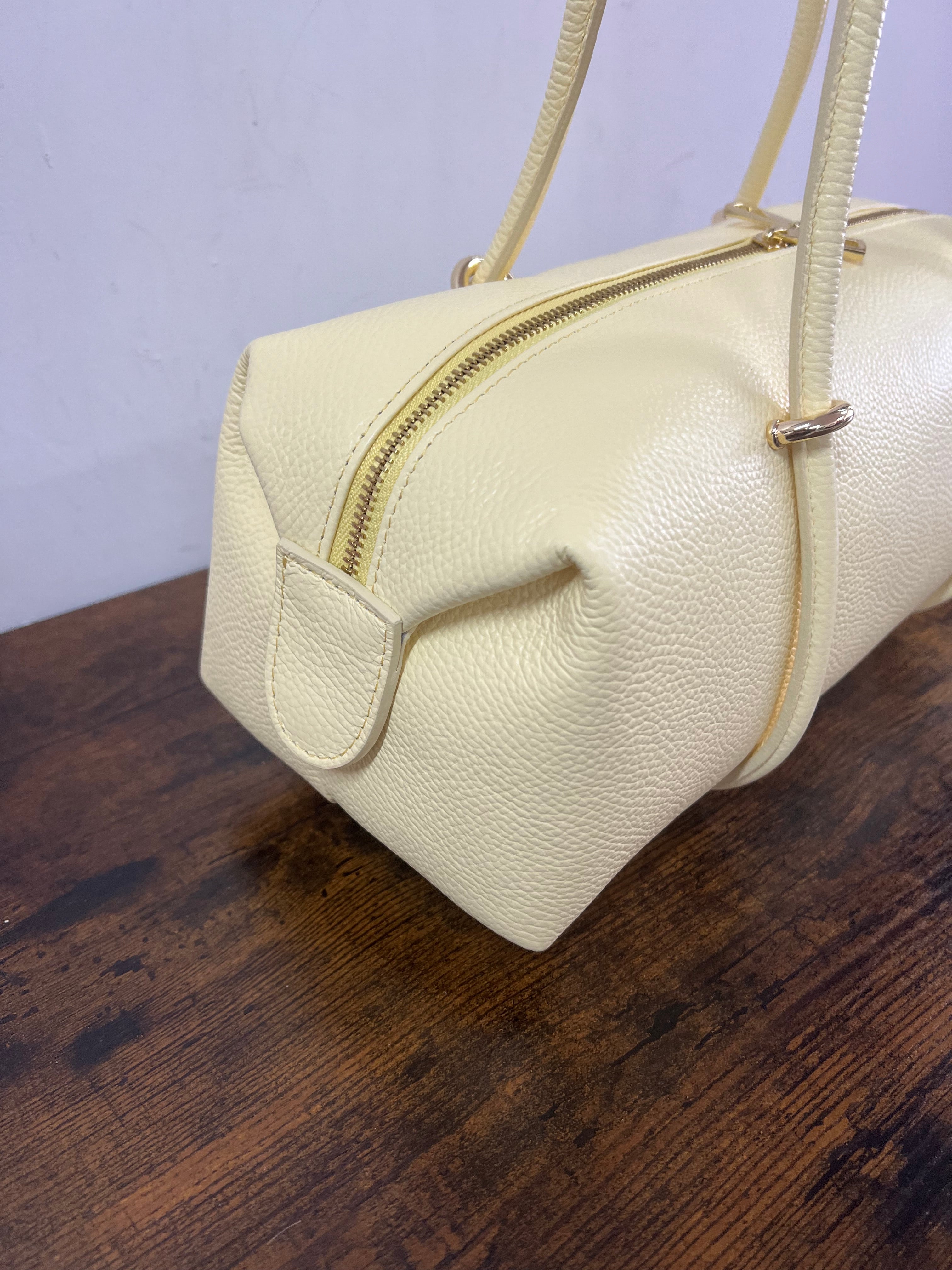 Myriam yellow