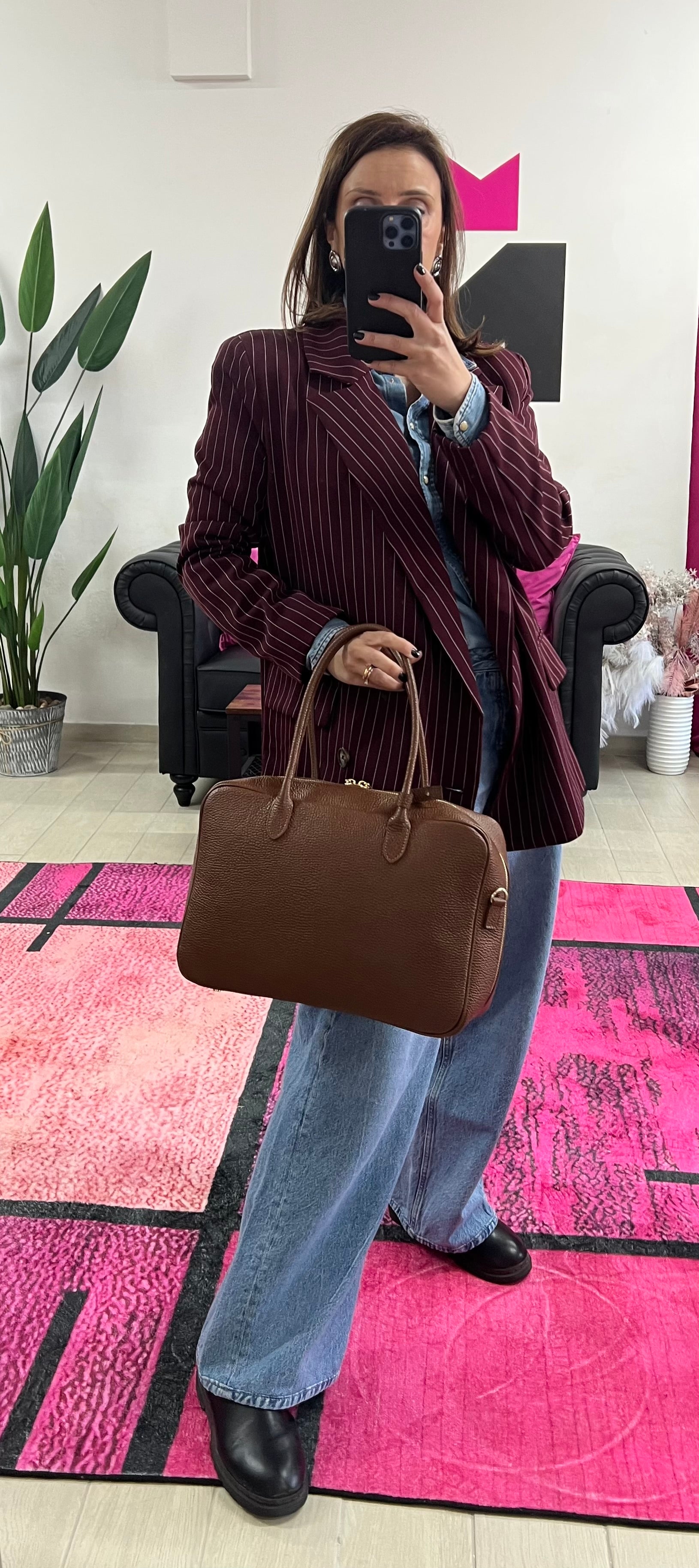 Star chocolate briefcase