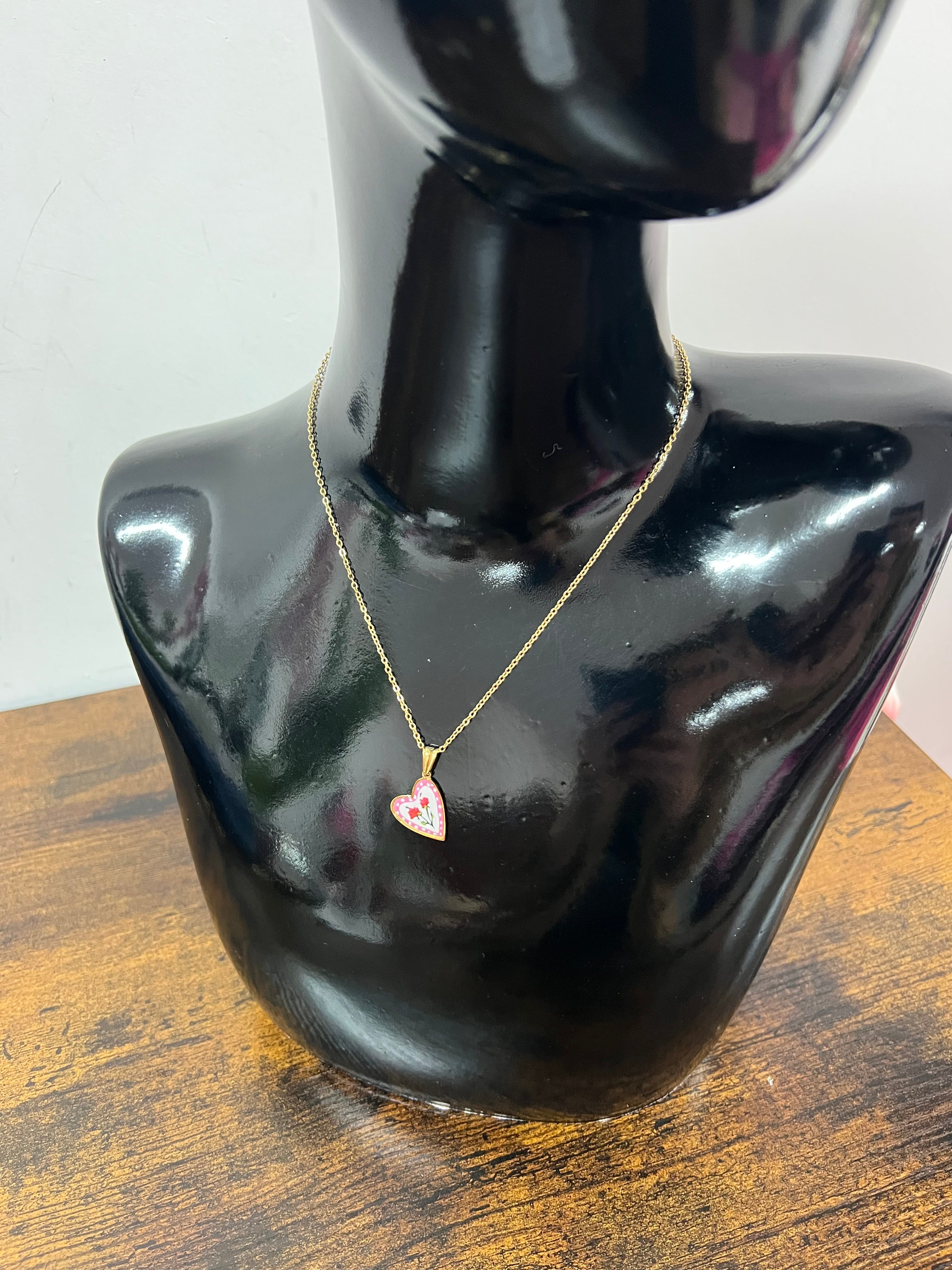 Heart flower tag necklace